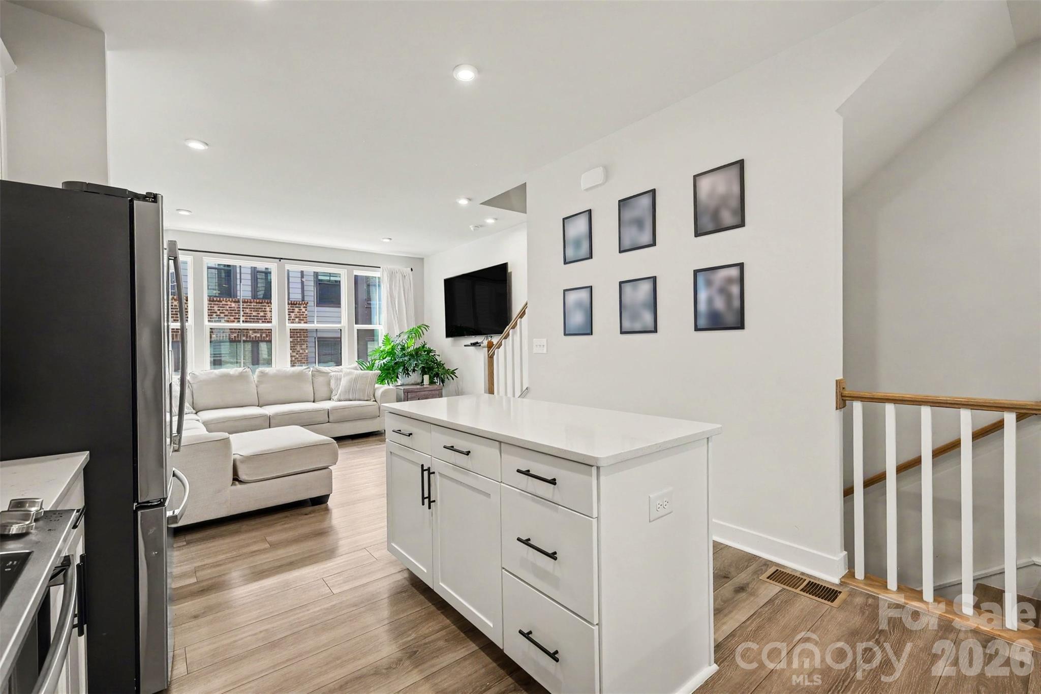 1018 Simcoe Lane