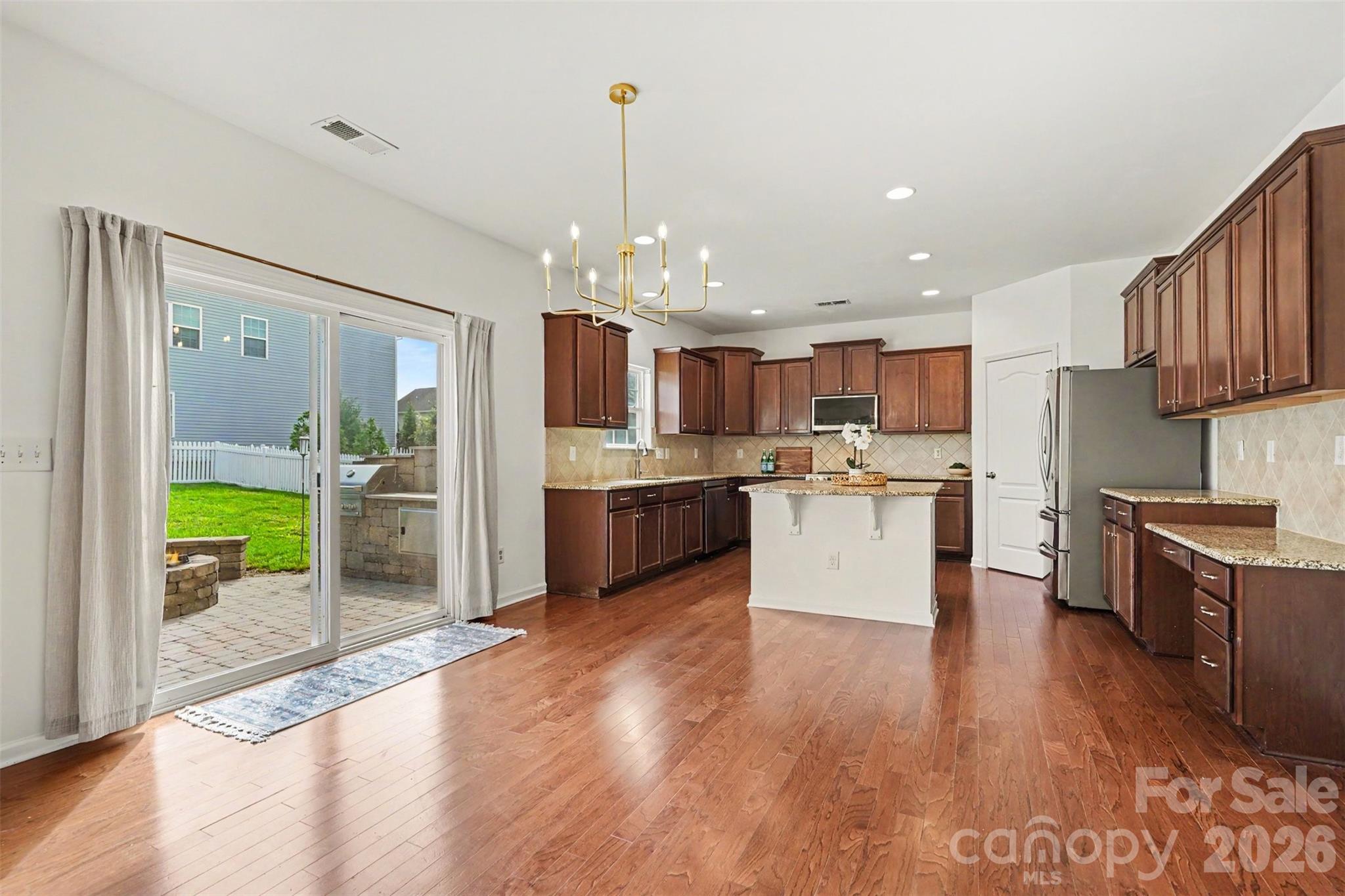 5810 Castlecove Road