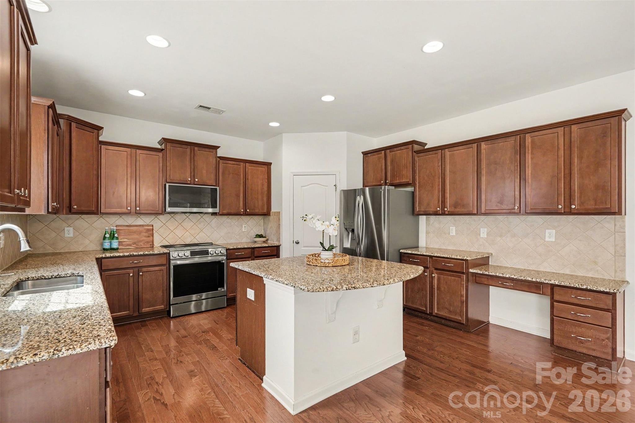 5810 Castlecove Road