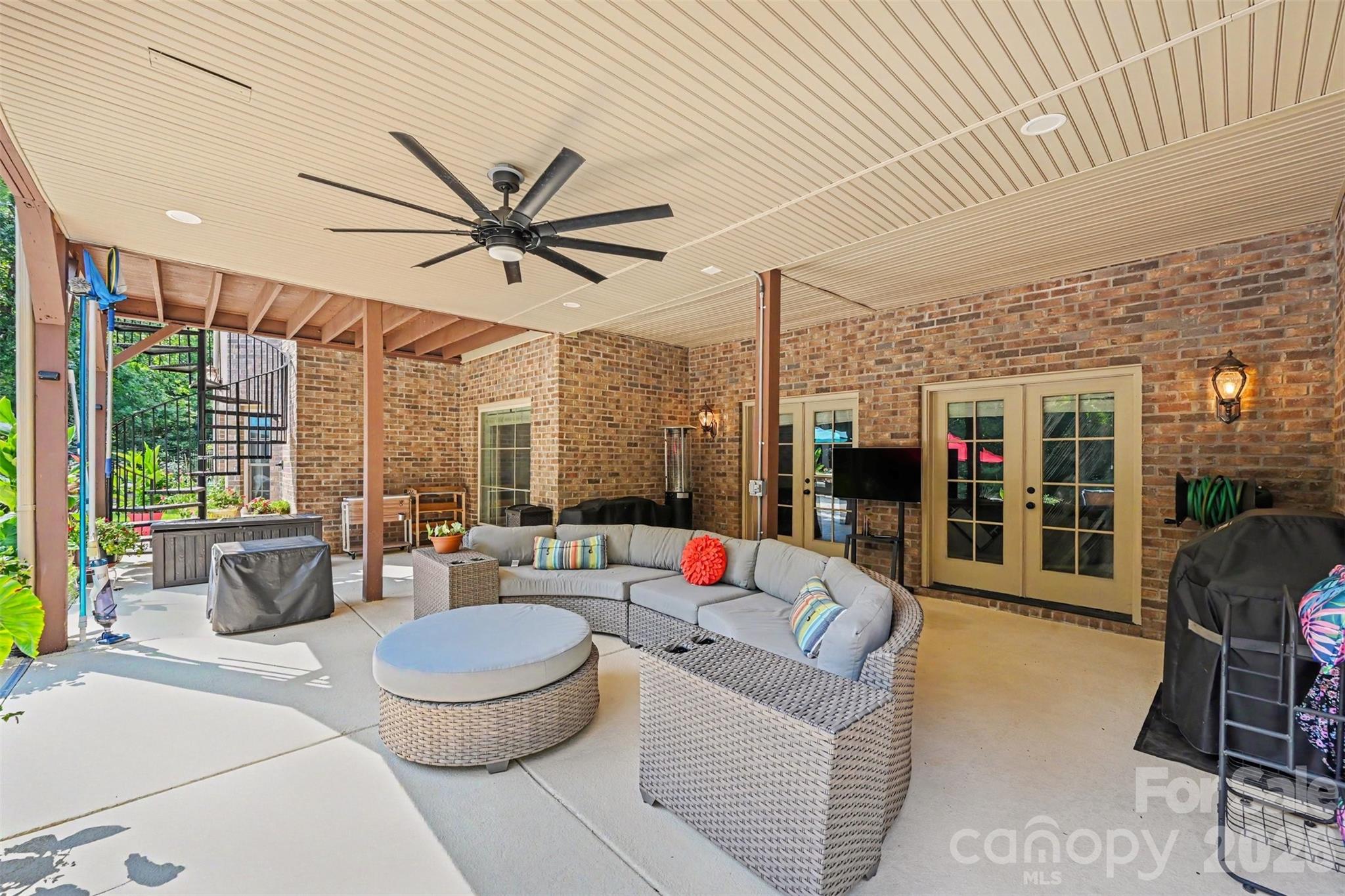 470 Swift Creek Cove
