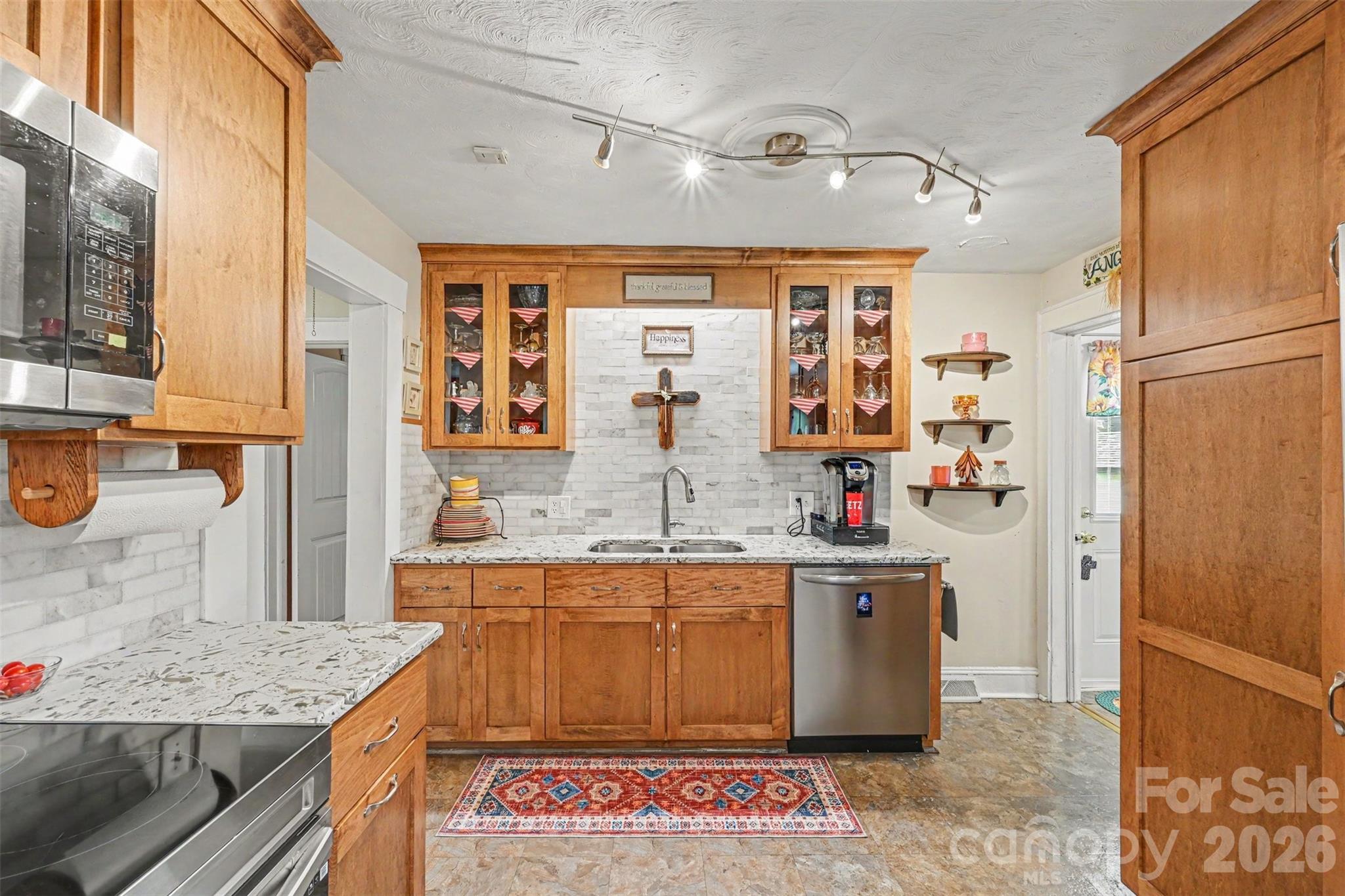3748 Camp Stewart Road
