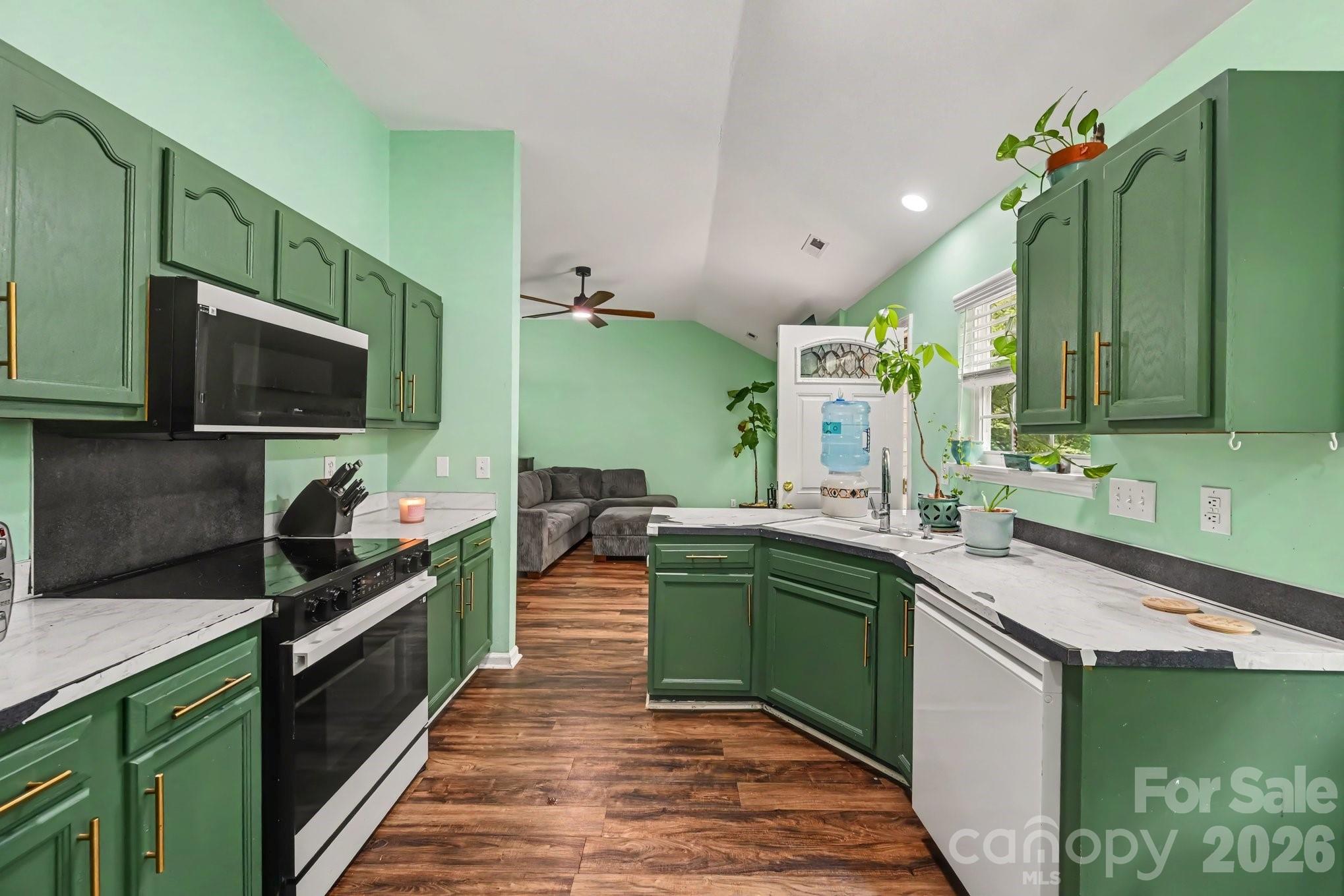 1906 Stonewyck Avenue Unit: 110