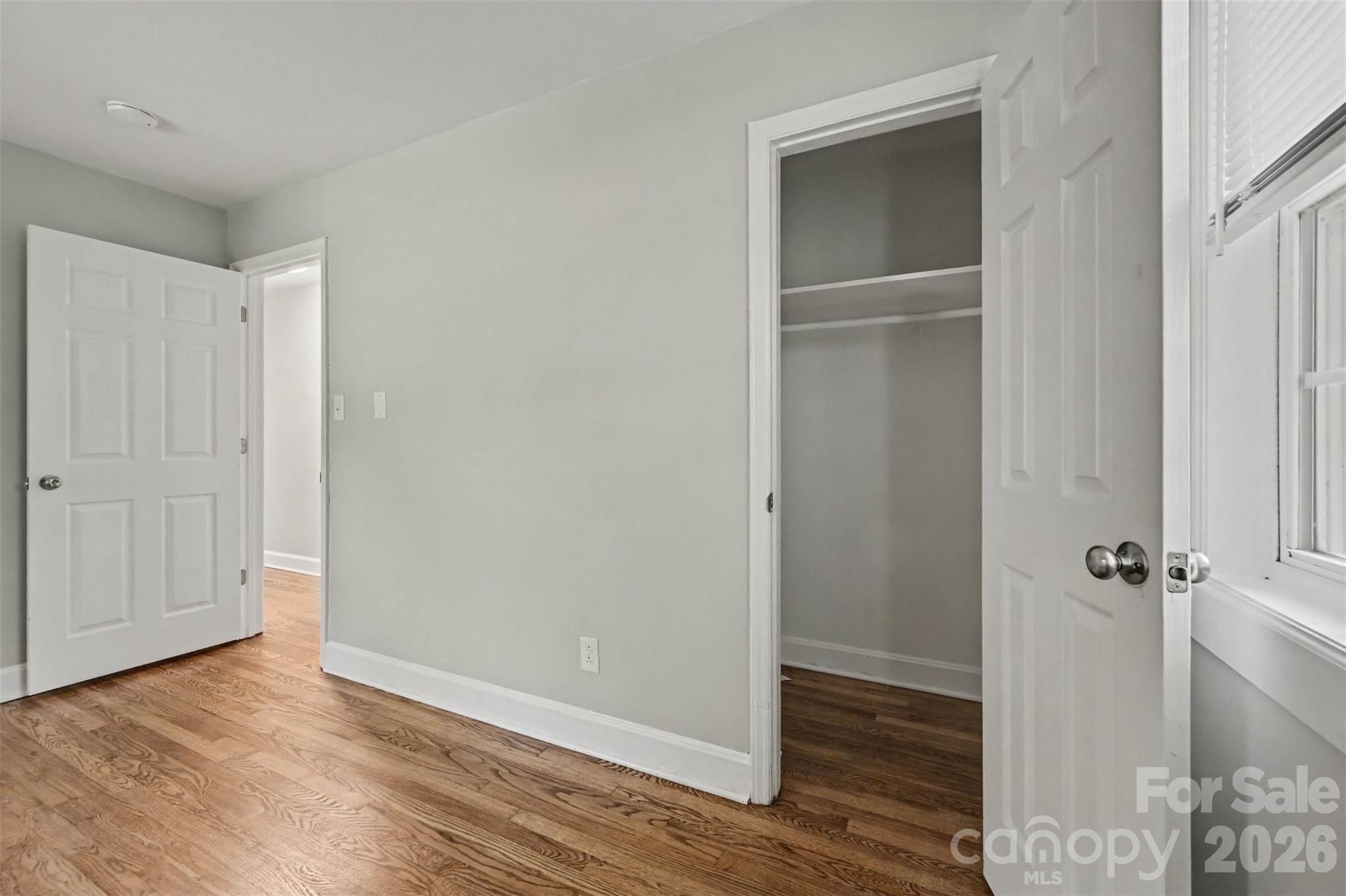4421 Knollcrest Drive