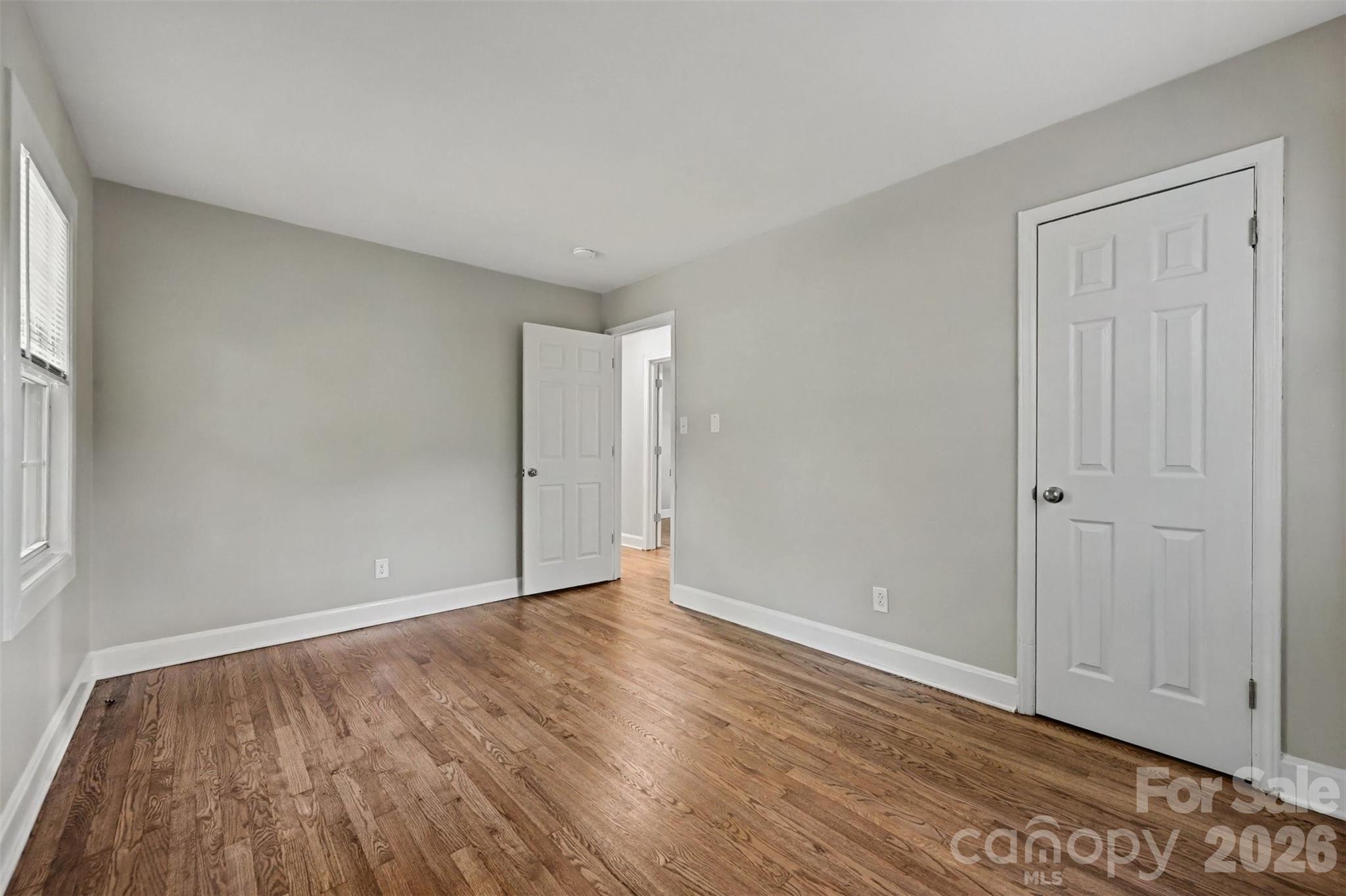 4421 Knollcrest Drive
