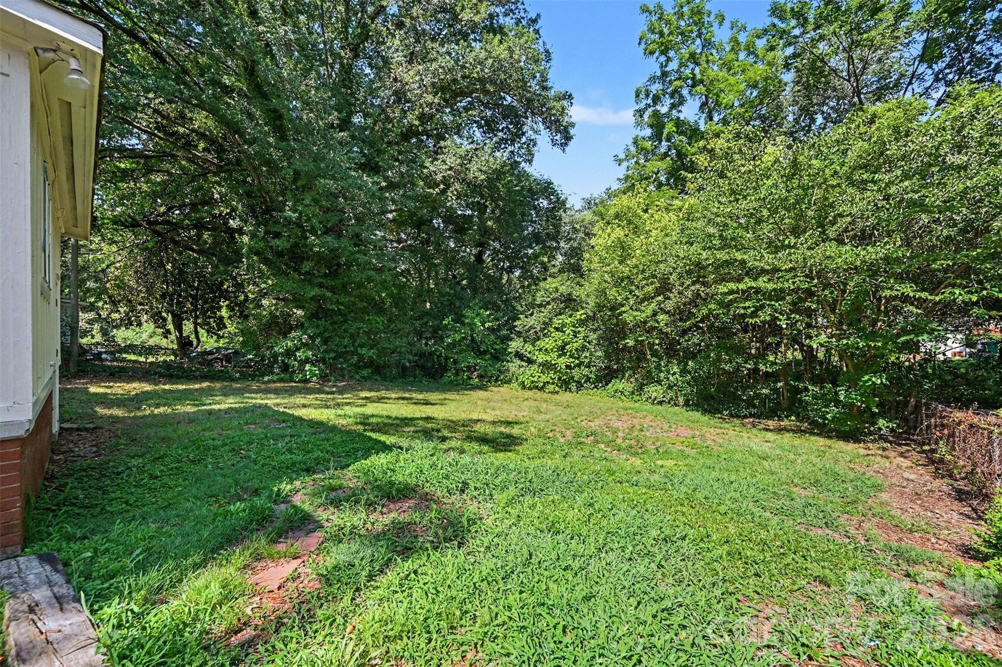 4421 Knollcrest Drive