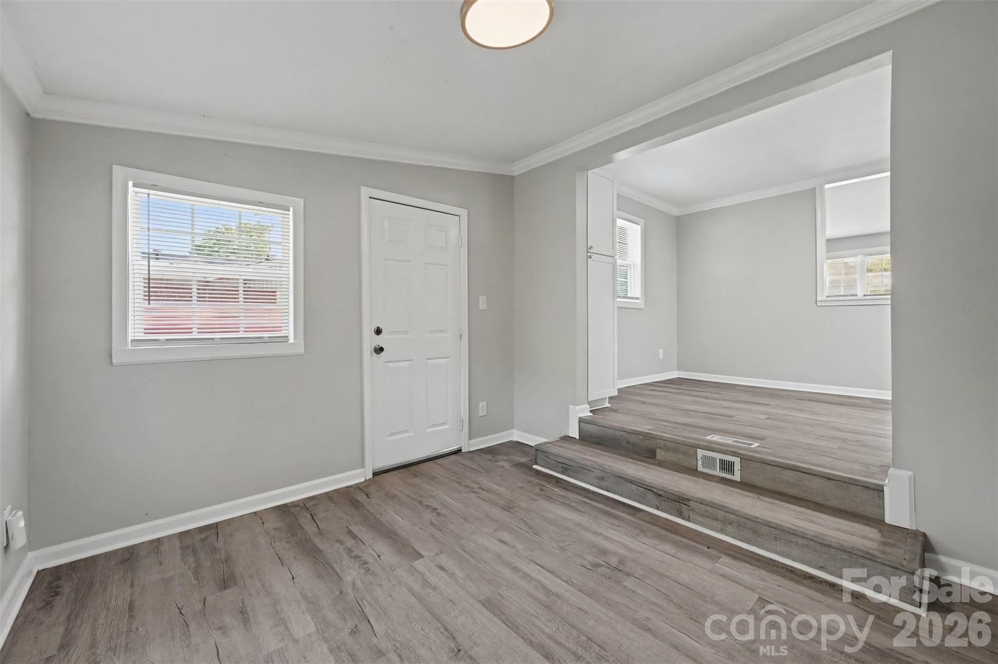 4421 Knollcrest Drive