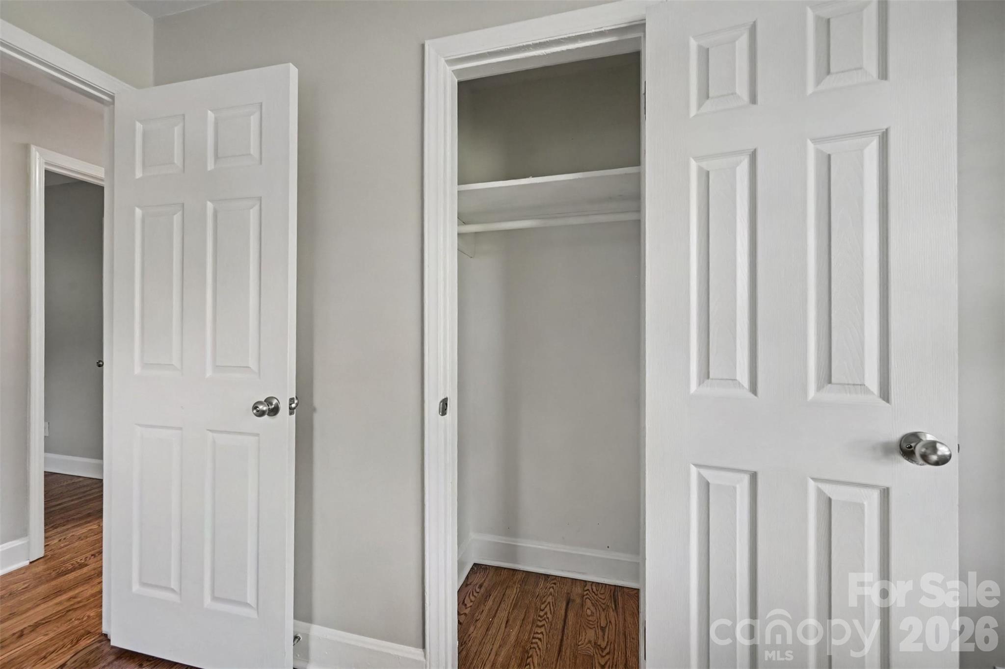 4421 Knollcrest Drive
