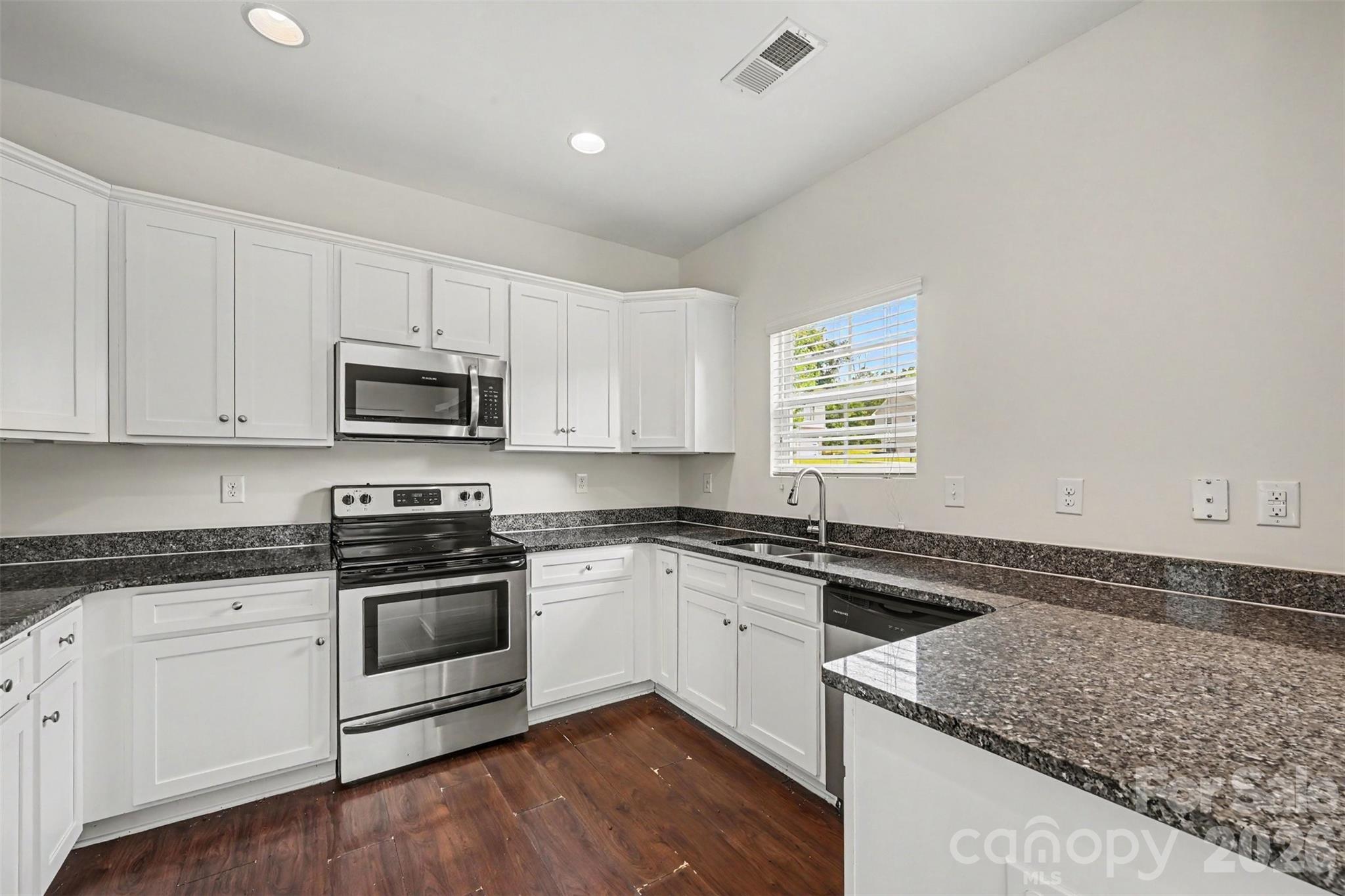 618 Oak Brook Drive