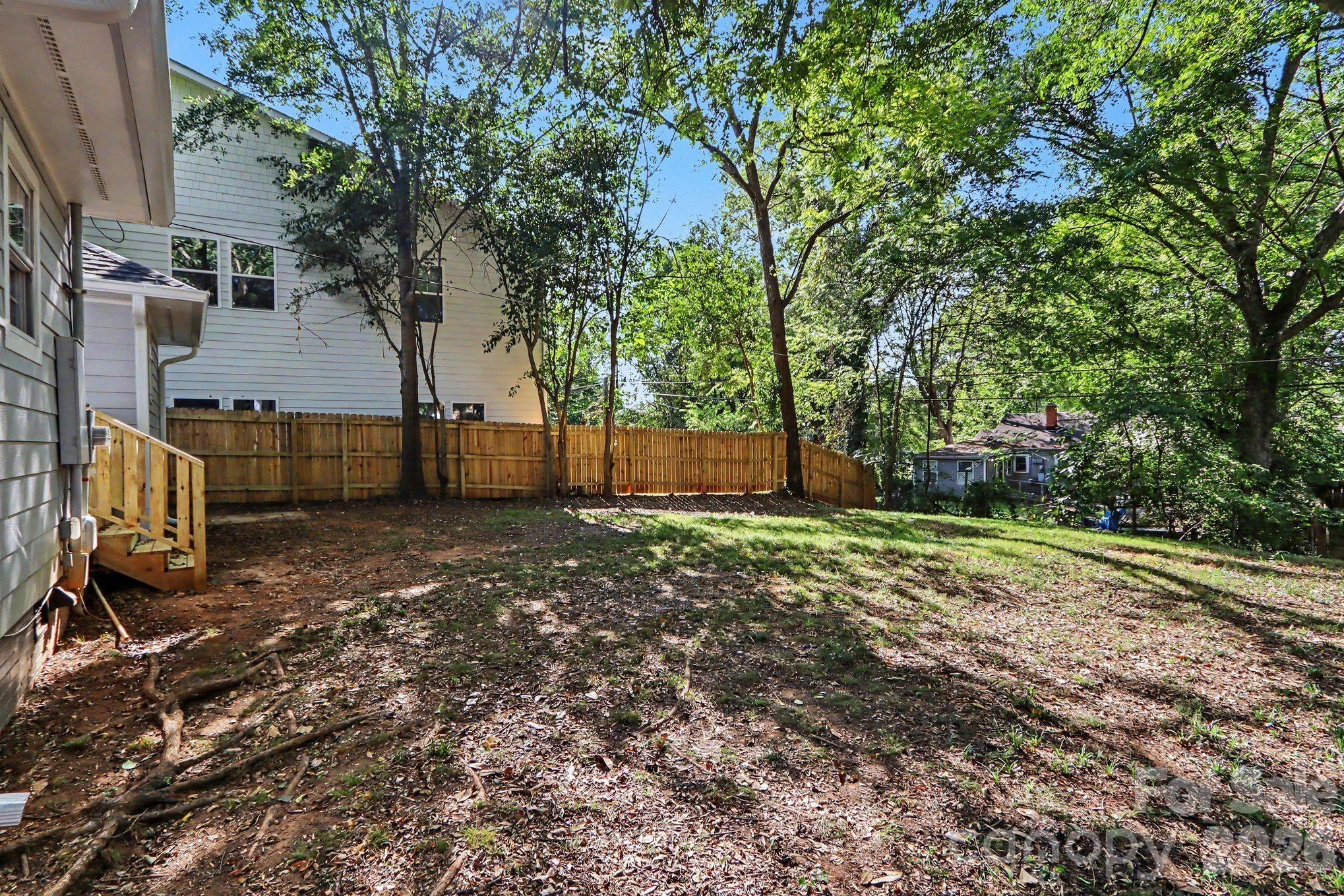 113 N Smallwood Place