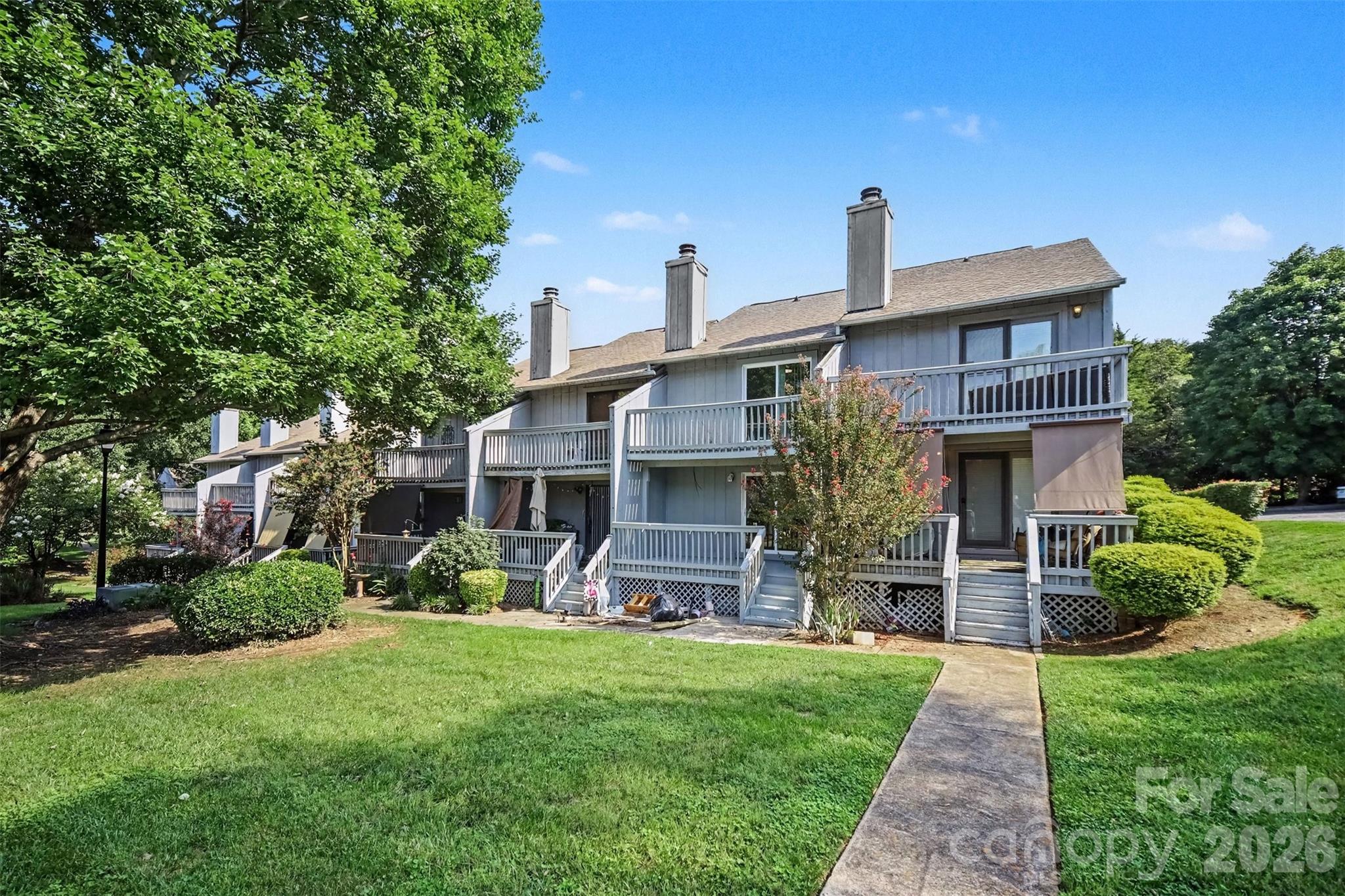 100 Willow Run Drive Unit: 33
