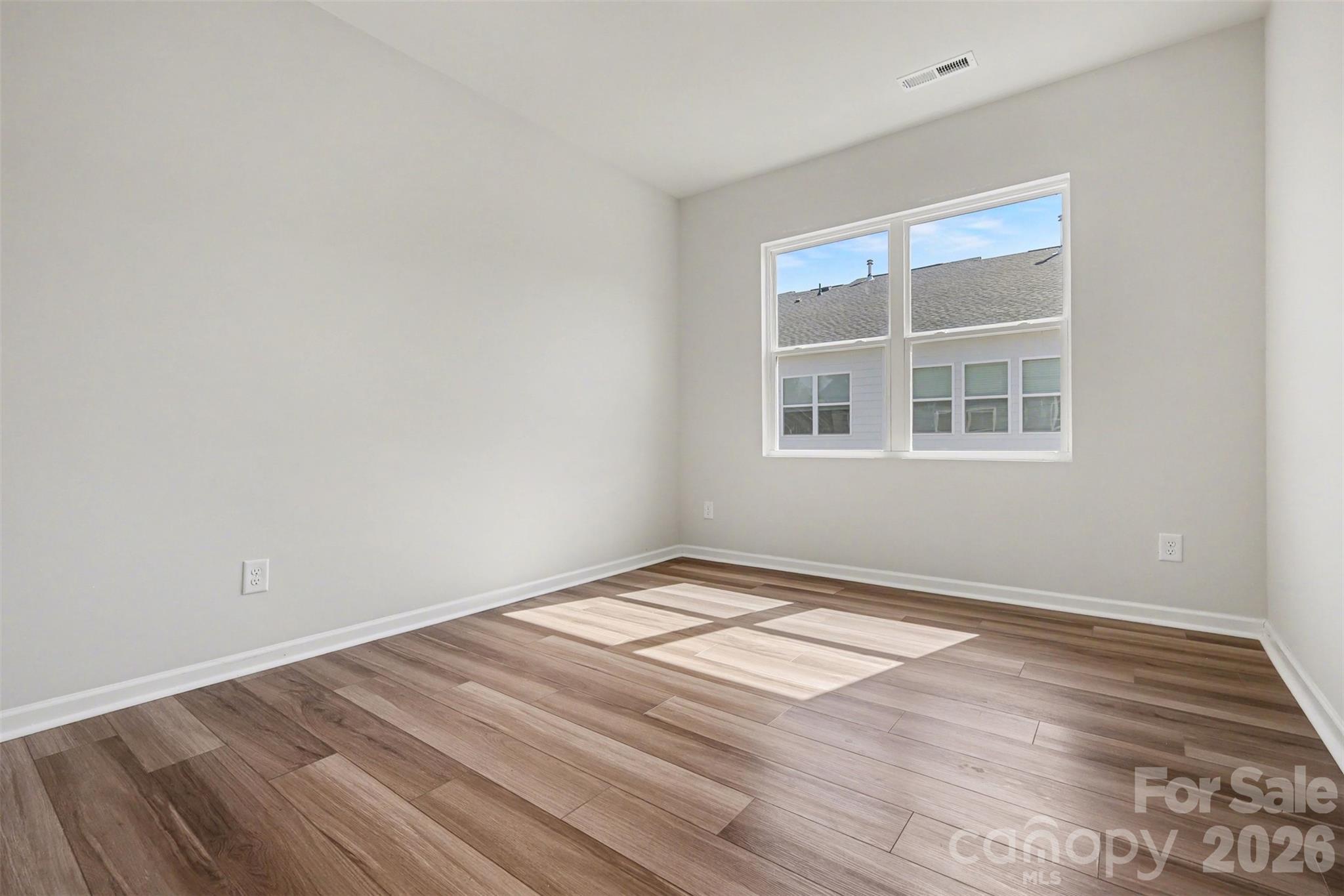 105 Renny Alley