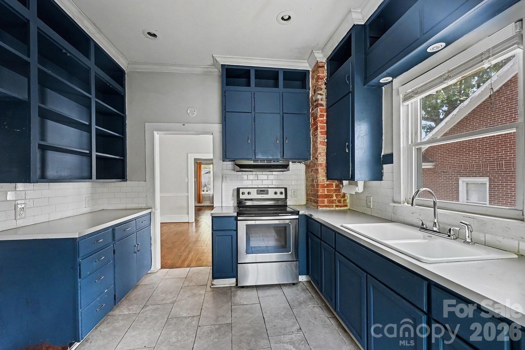 2828 Bon Air Avenue