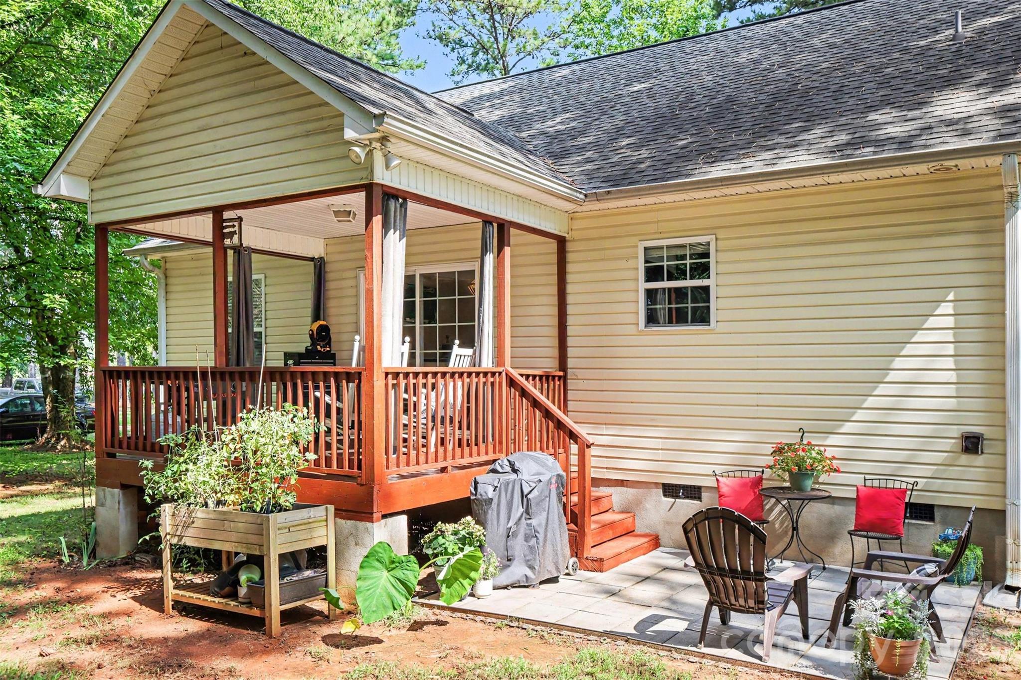 721 Daves Road