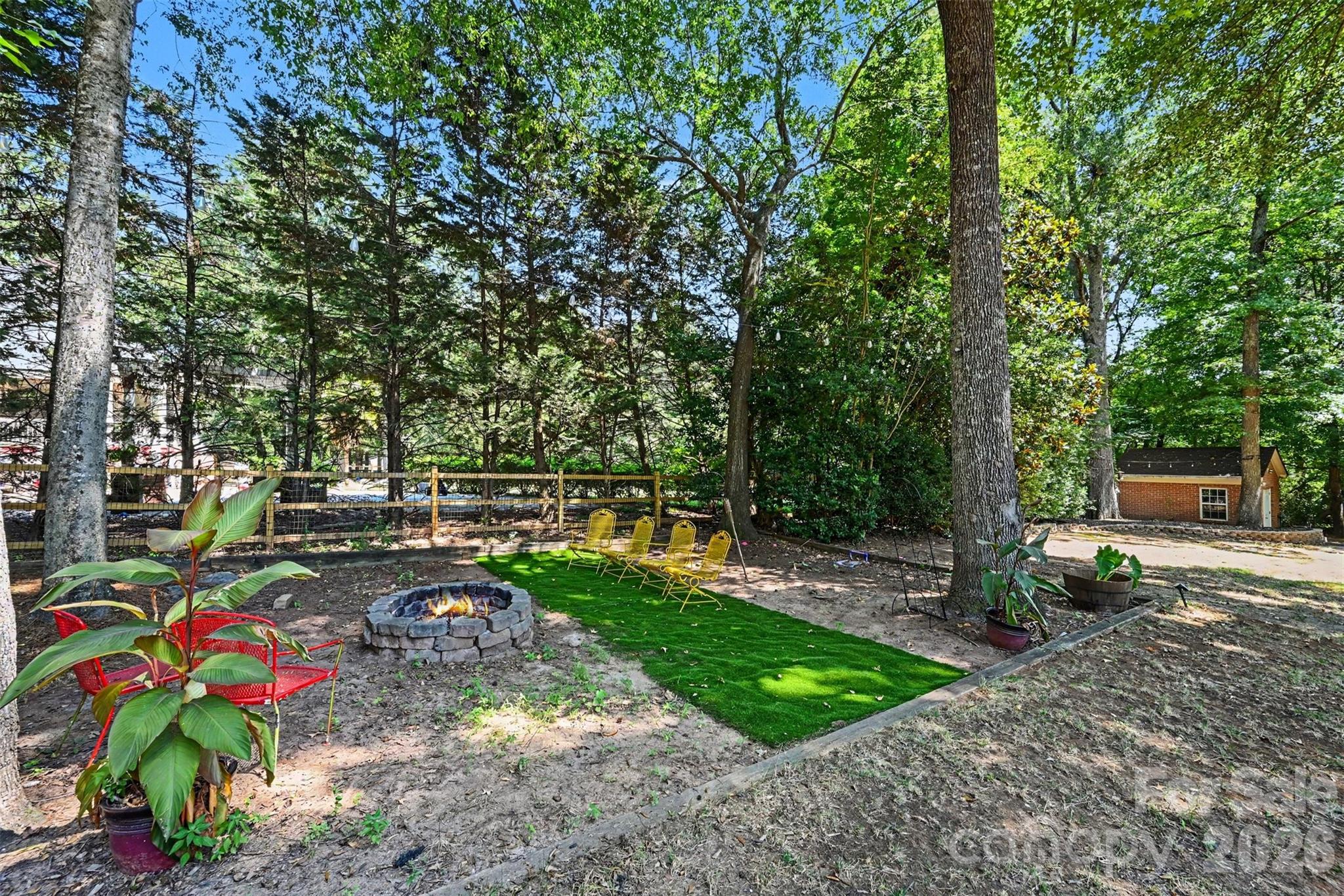 5625 Weddington Road