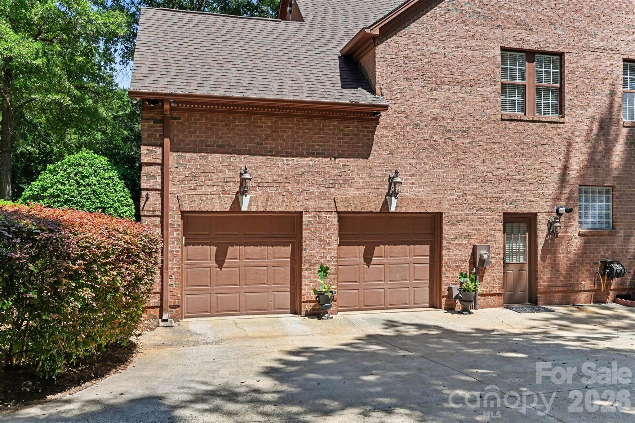 5625 Weddington Road