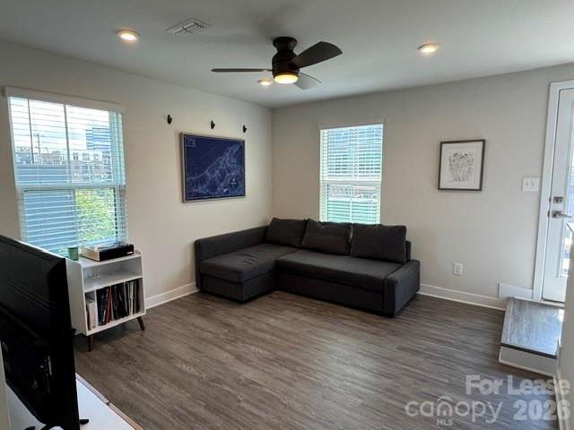 428 W Tremont Avenue