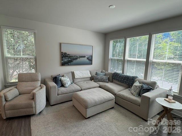 428 W Tremont Avenue