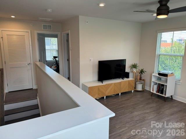 428 W Tremont Avenue