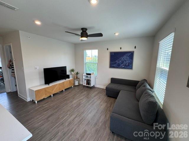 428 W Tremont Avenue