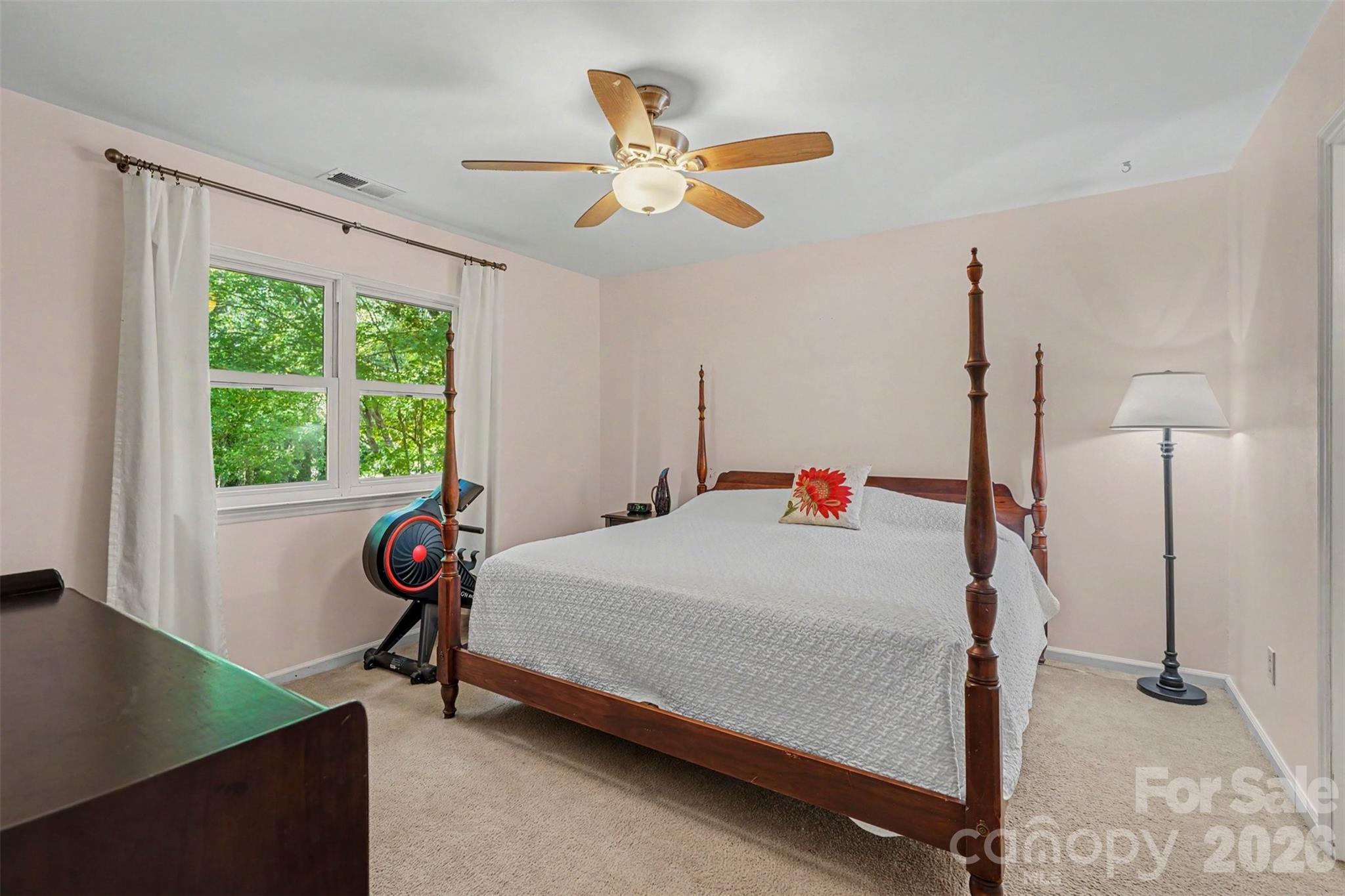 1419 Parkside Drive