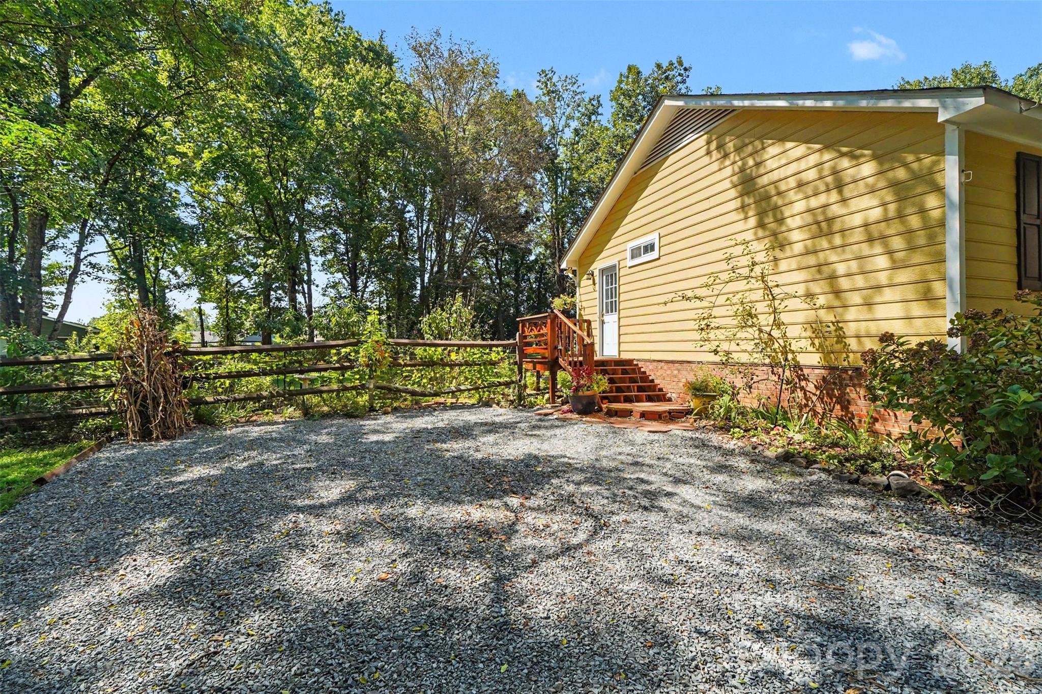 1419 Parkside Drive