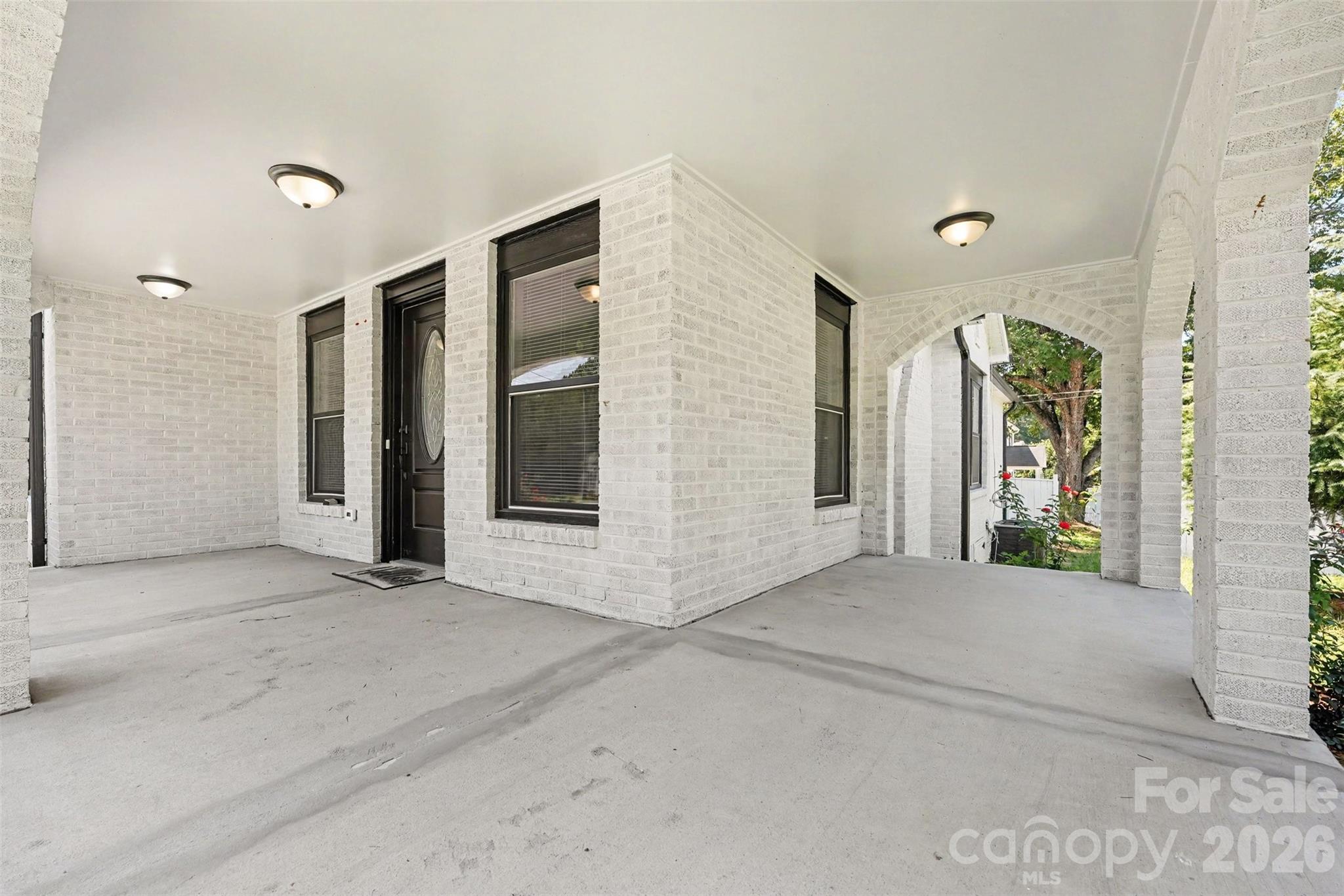 600 S Chapel Street