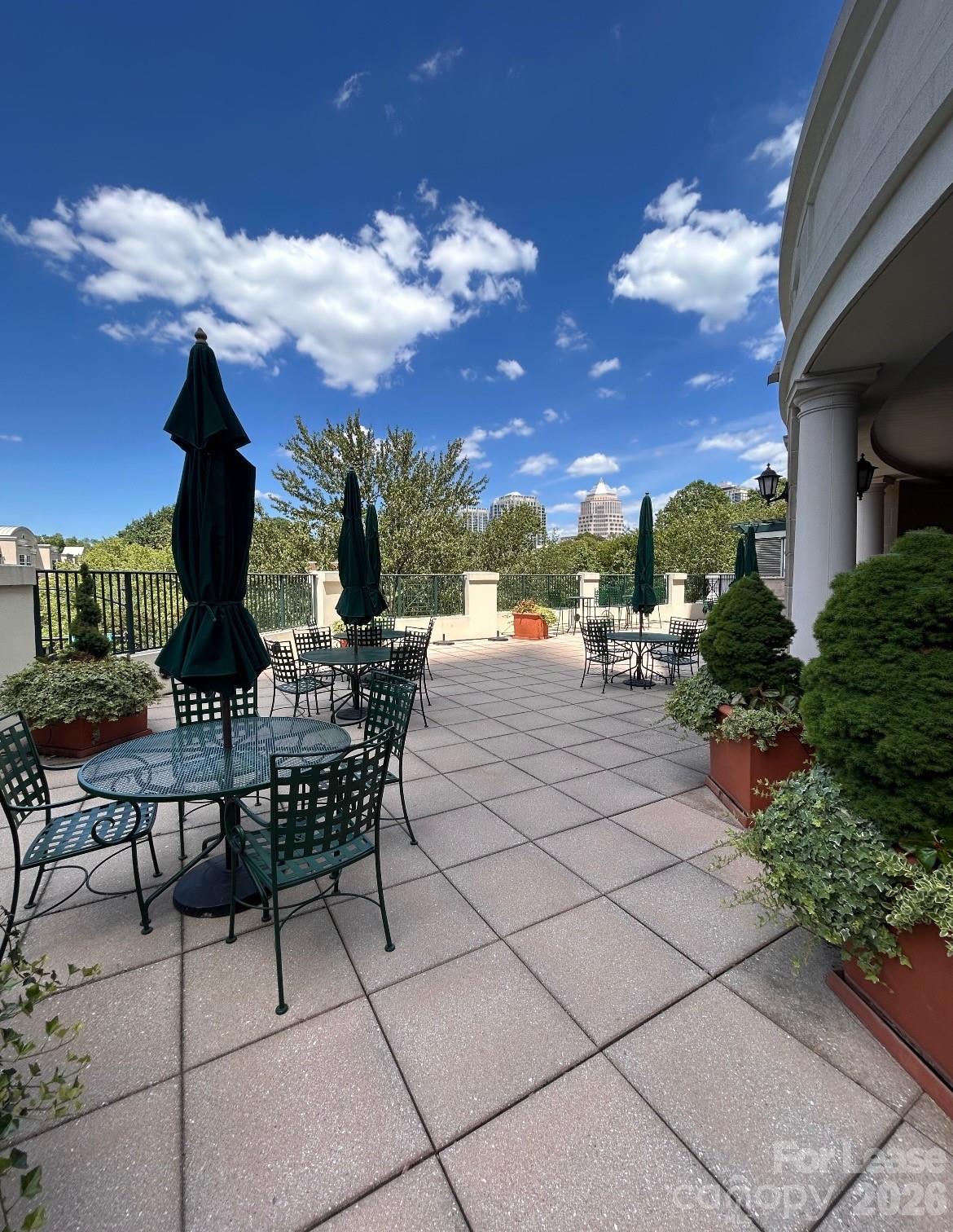 300 W 5th Street Unit: 250