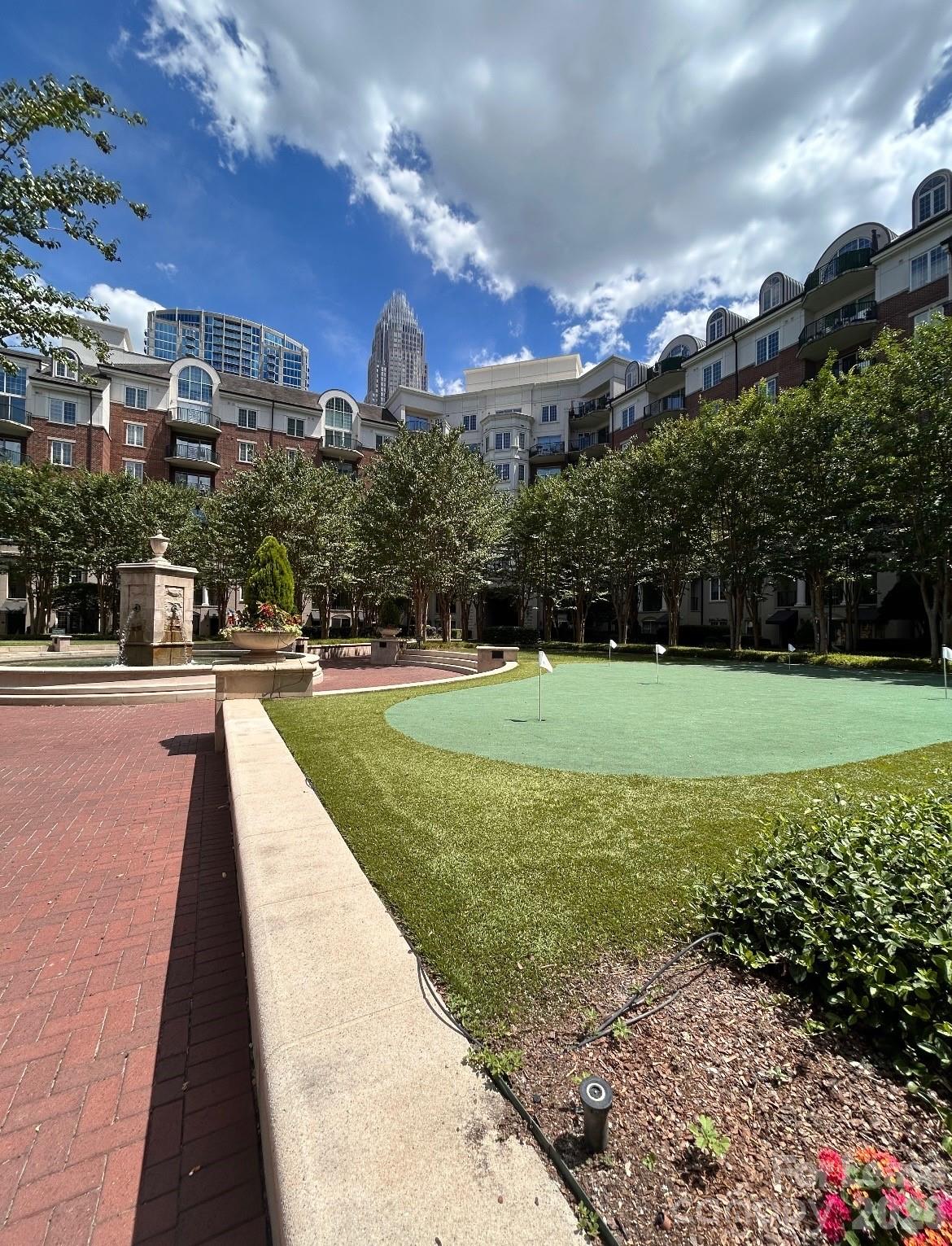 300 W 5th Street Unit: 250