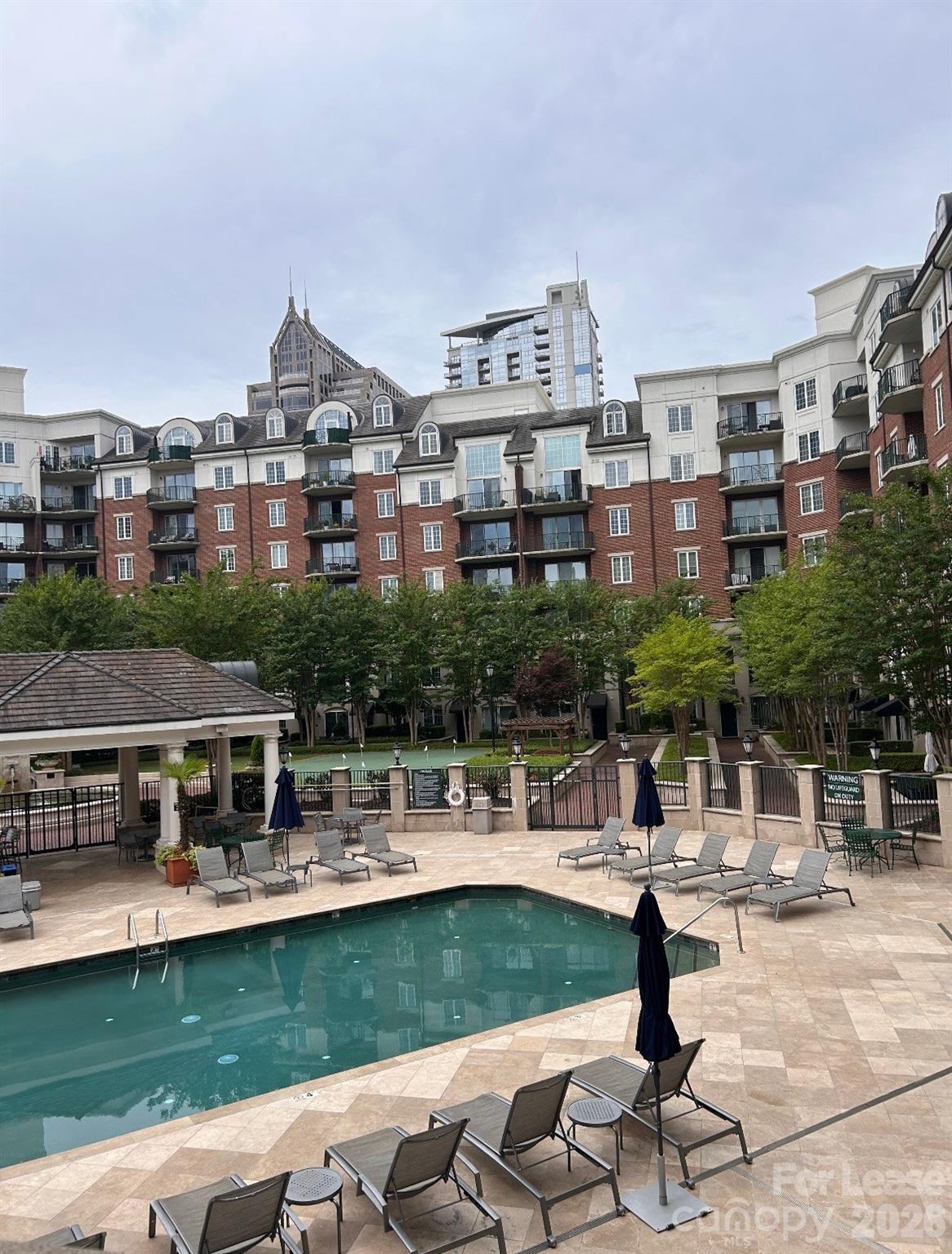 300 W 5th Street Unit: 250