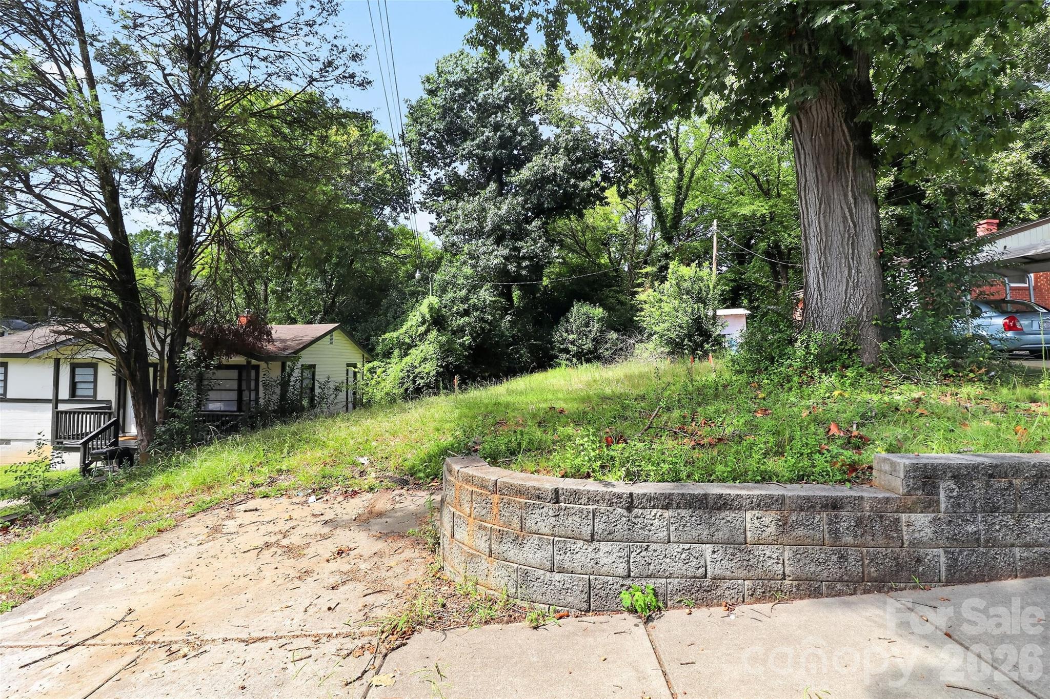2011 Erie Street