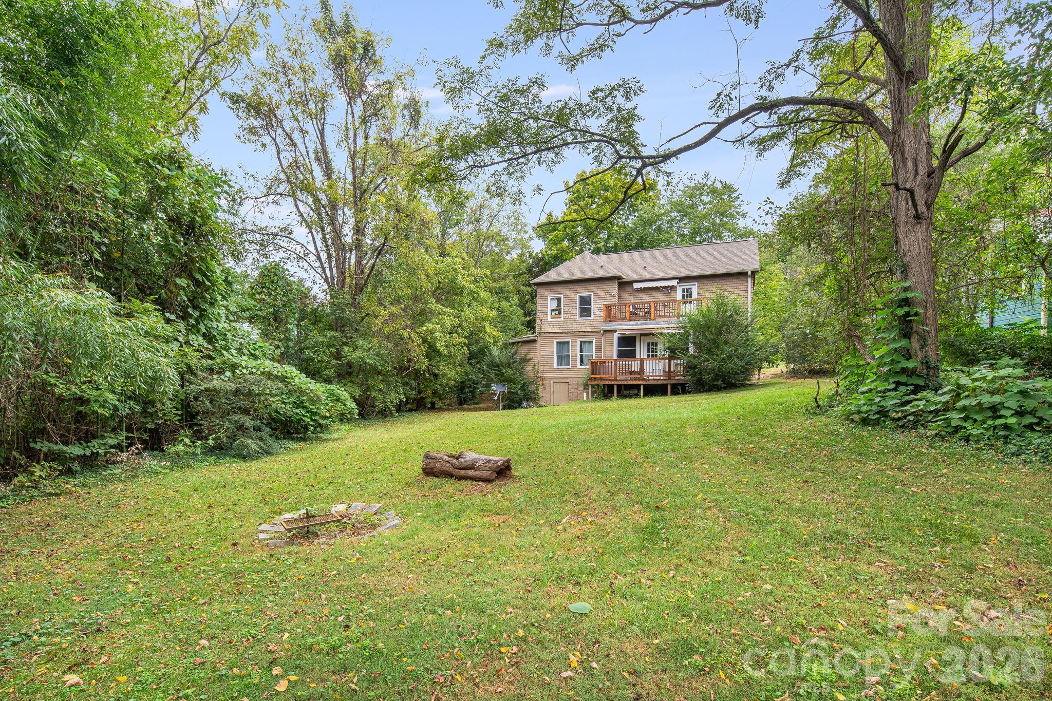 127 Hillside Street