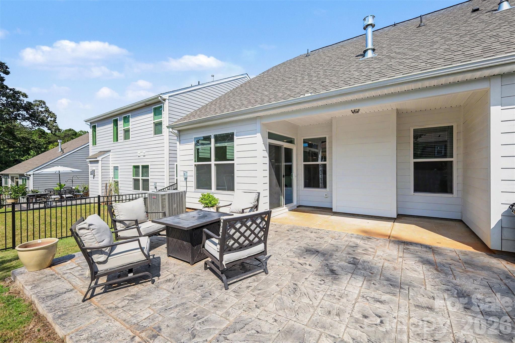 125 S Dunlavin Way