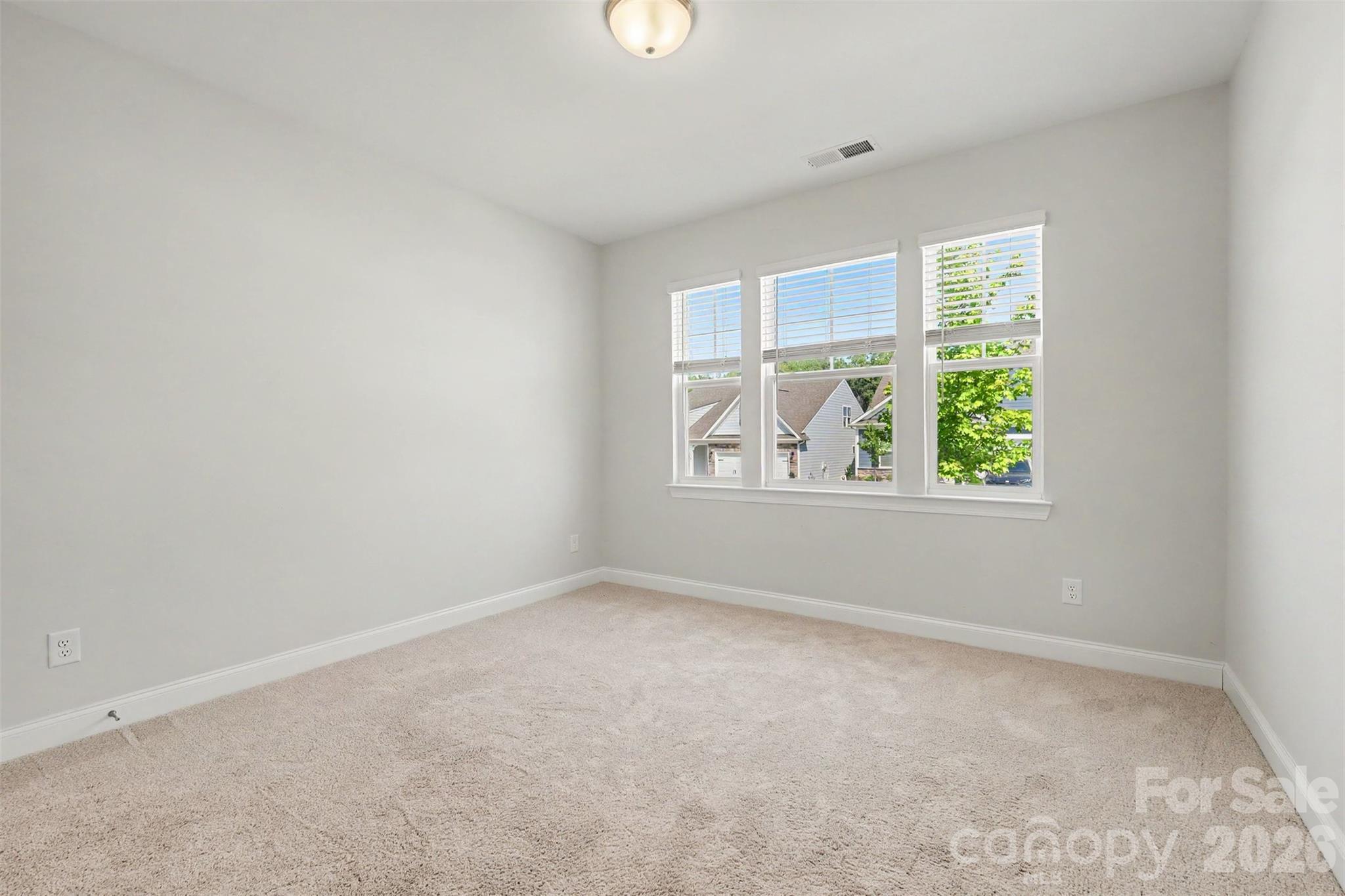 125 S Dunlavin Way