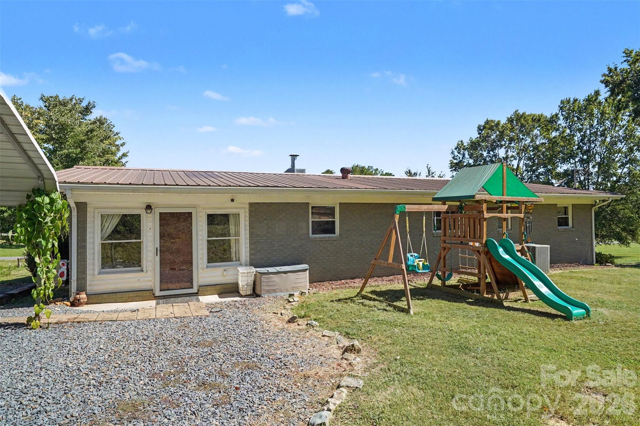 8121 Old Davis Road