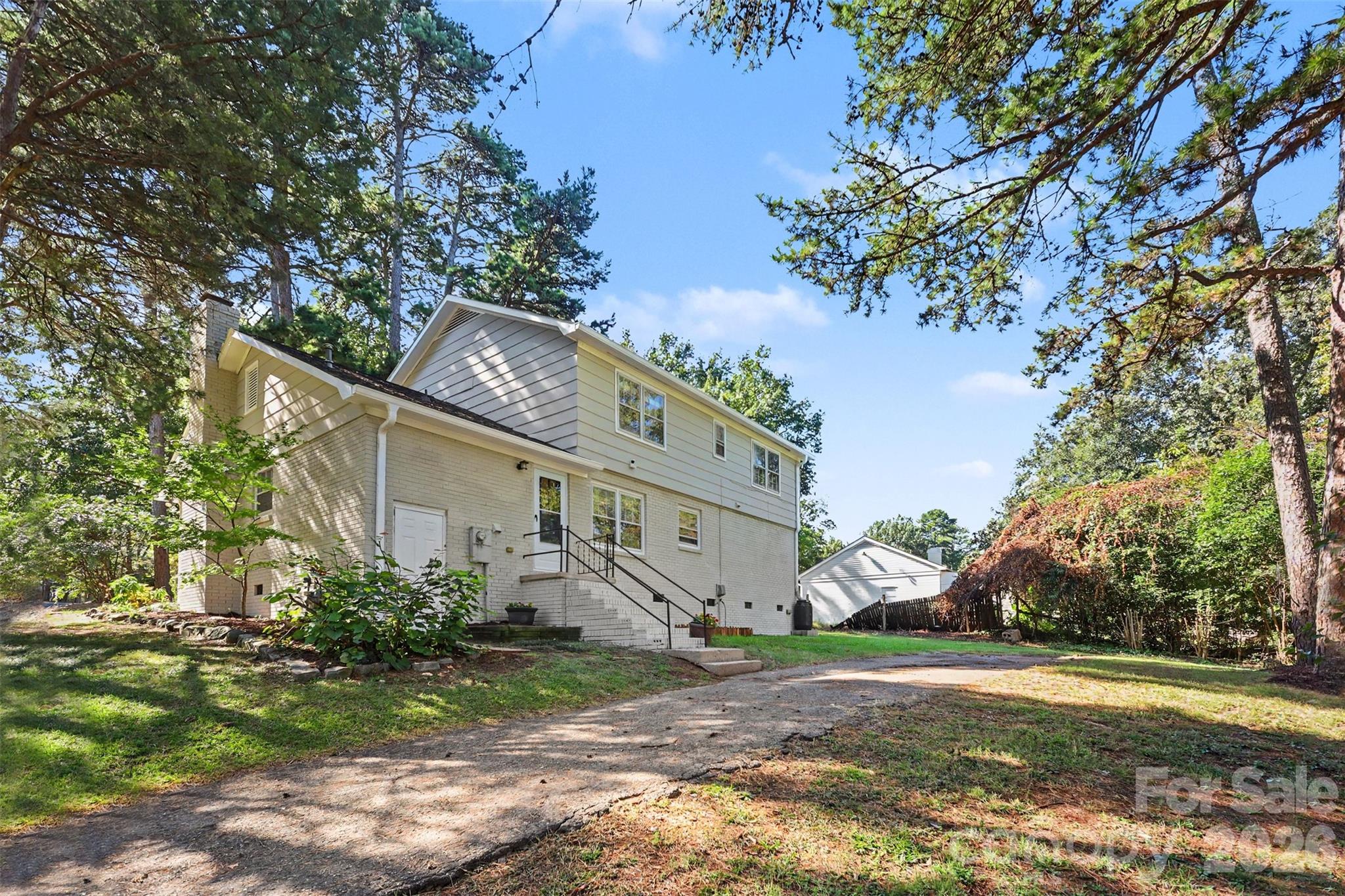 833 Archdale Drive