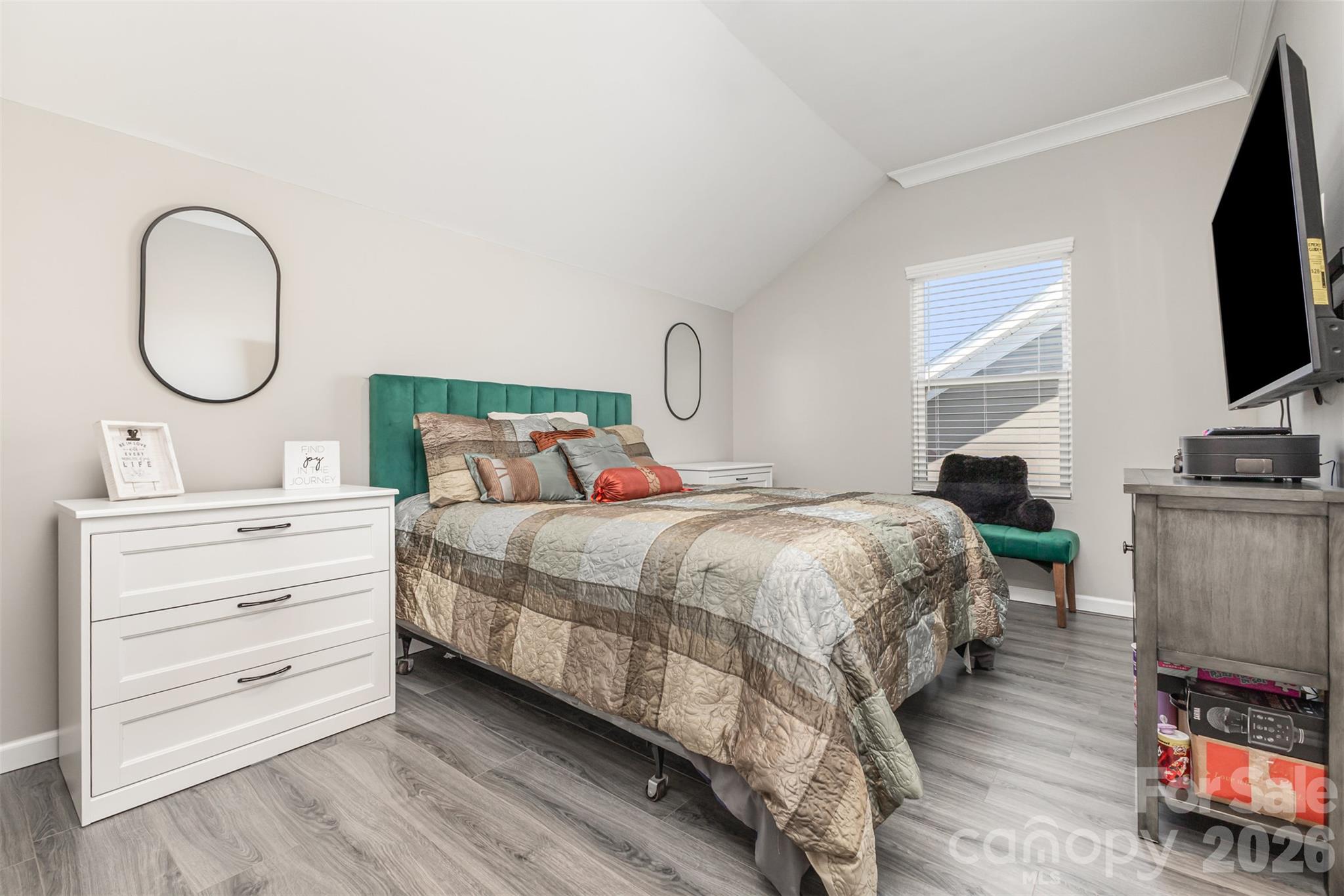 19004 Dry Narrows Way
