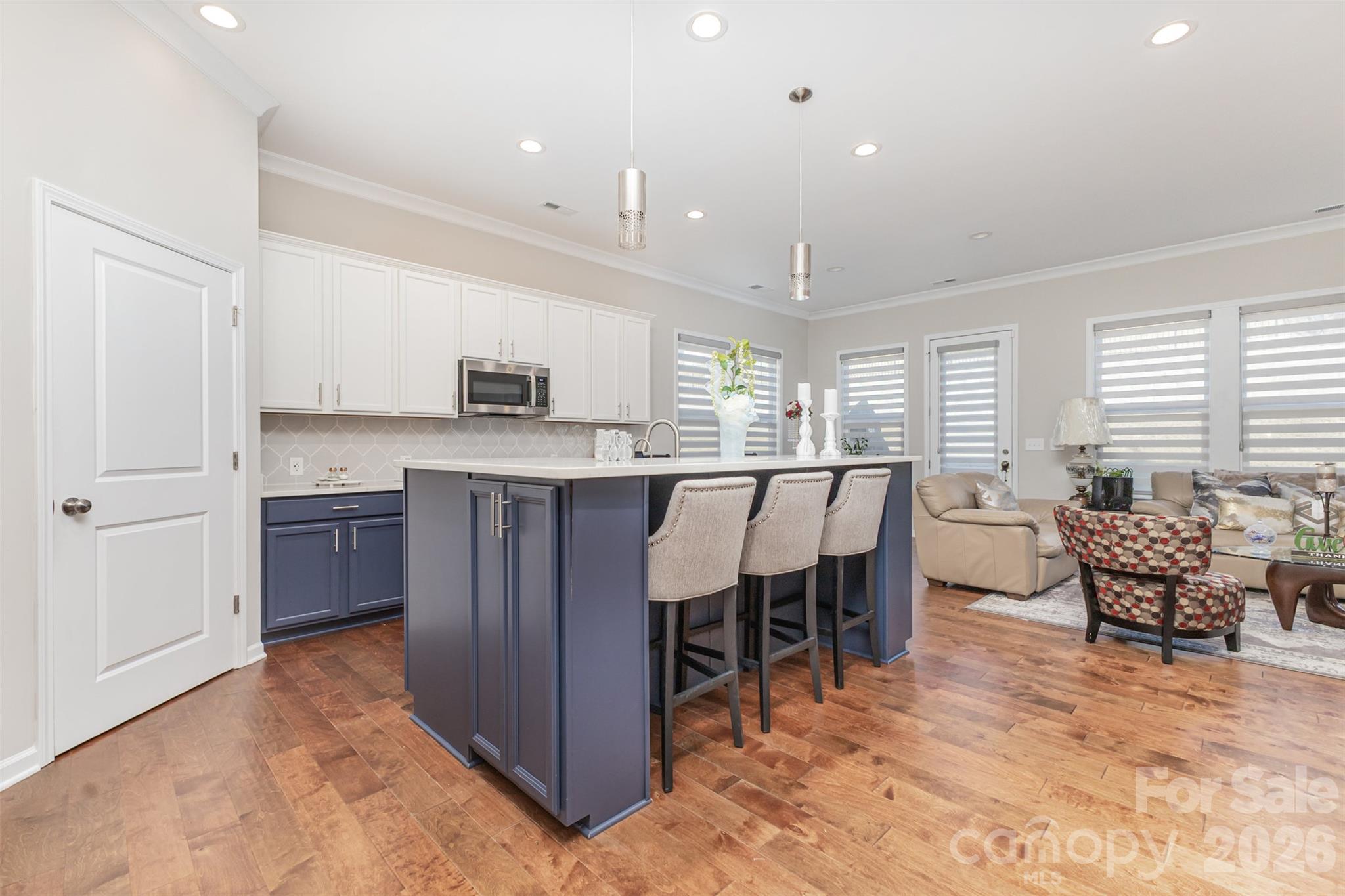 19004 Dry Narrows Way