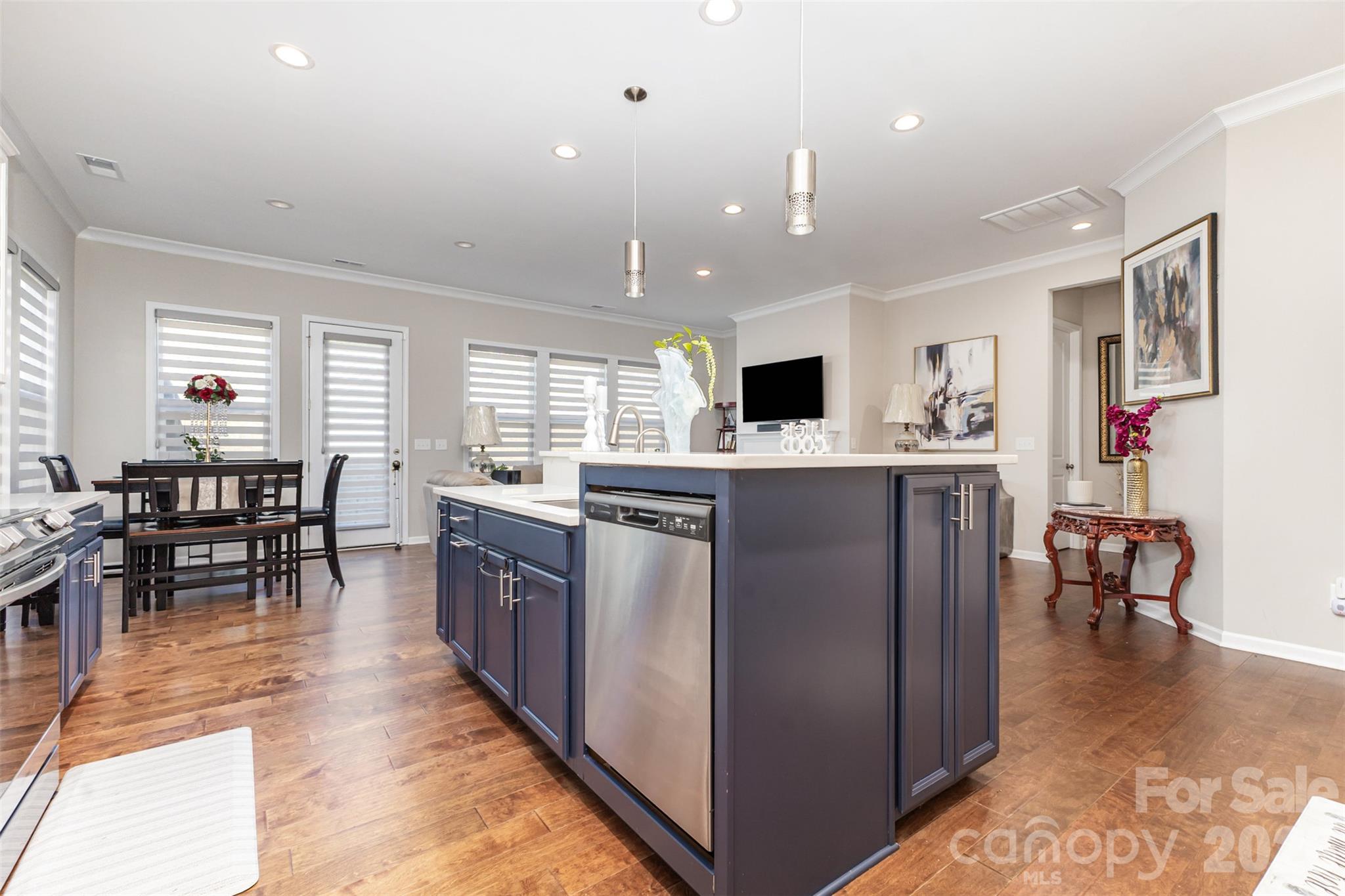 19004 Dry Narrows Way