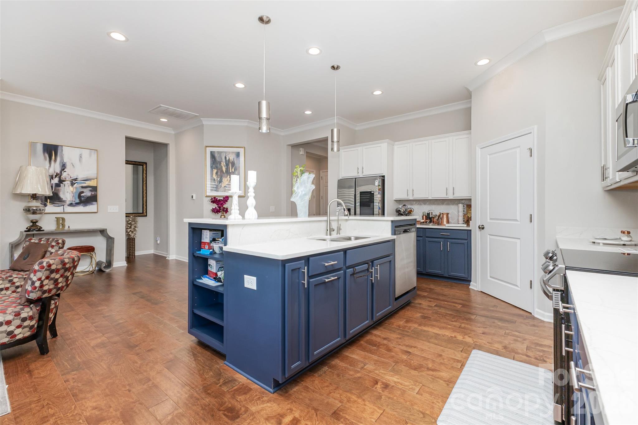 19004 Dry Narrows Way
