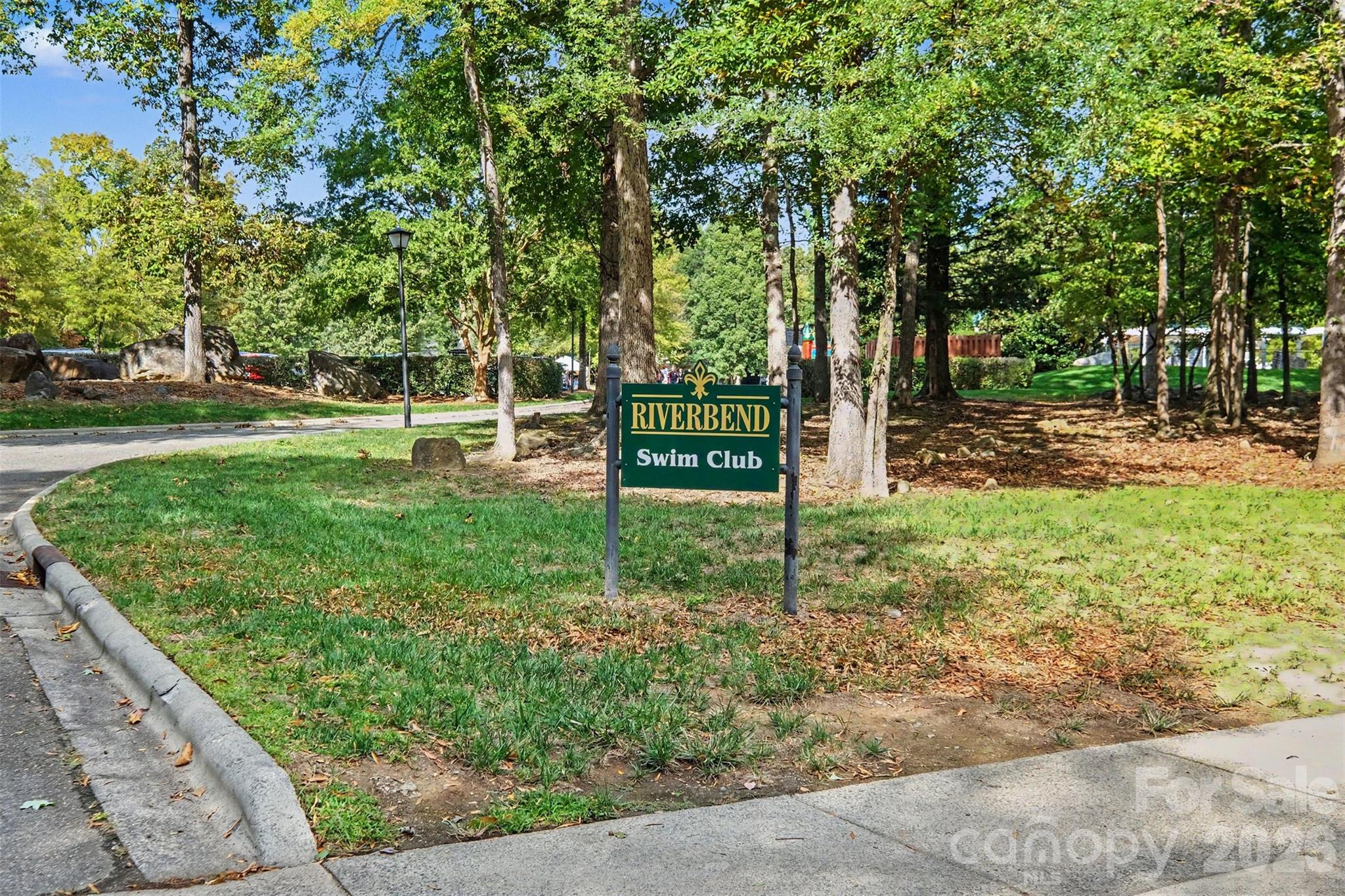 1727 Crabapple Tree Lane