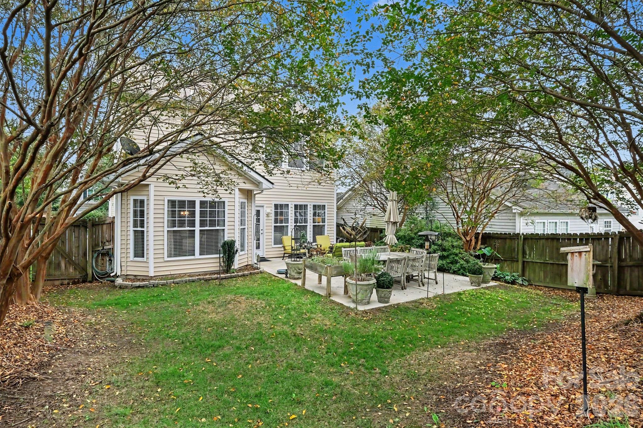 1727 Crabapple Tree Lane
