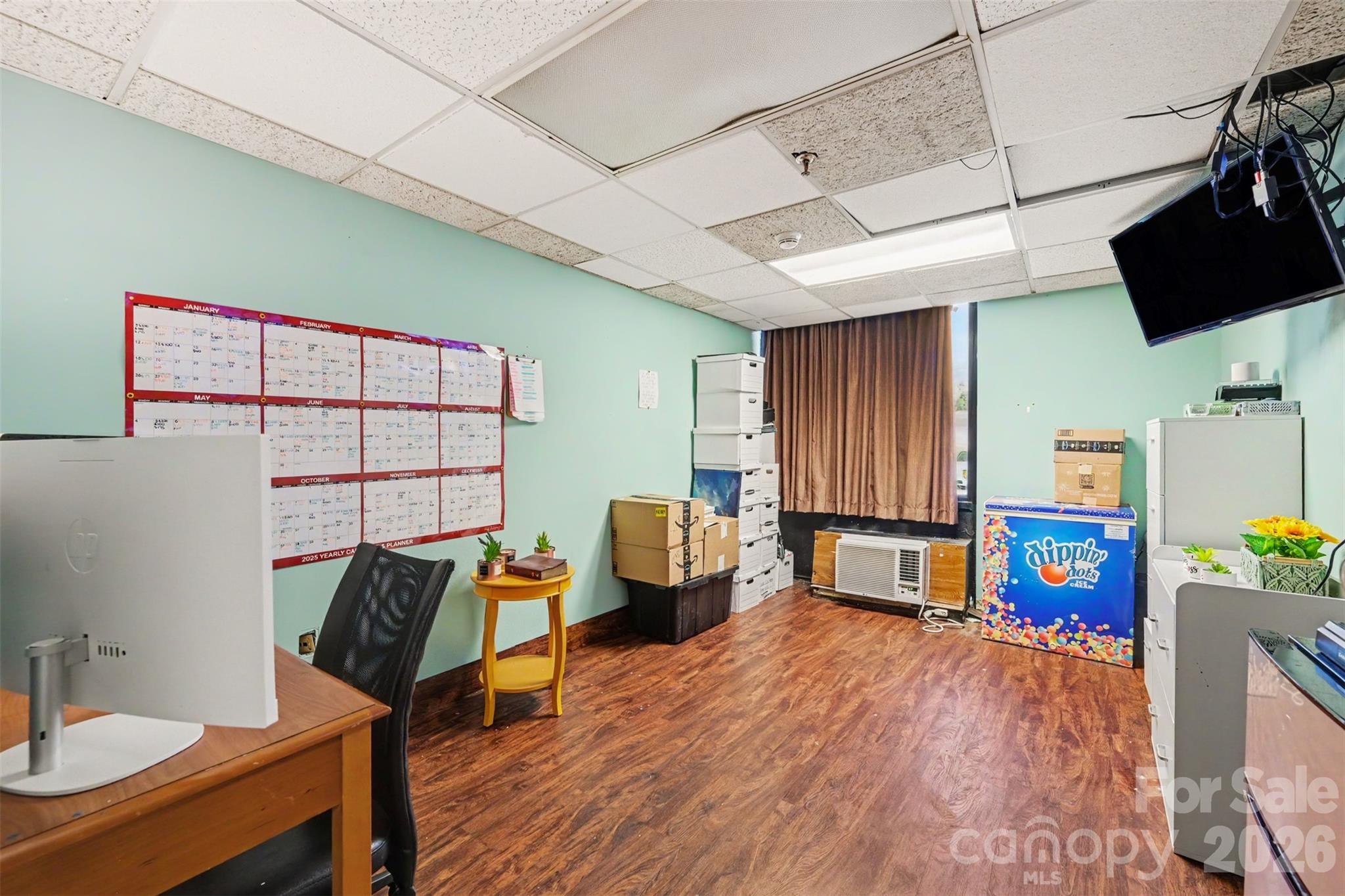 4904 Reagan Drive
