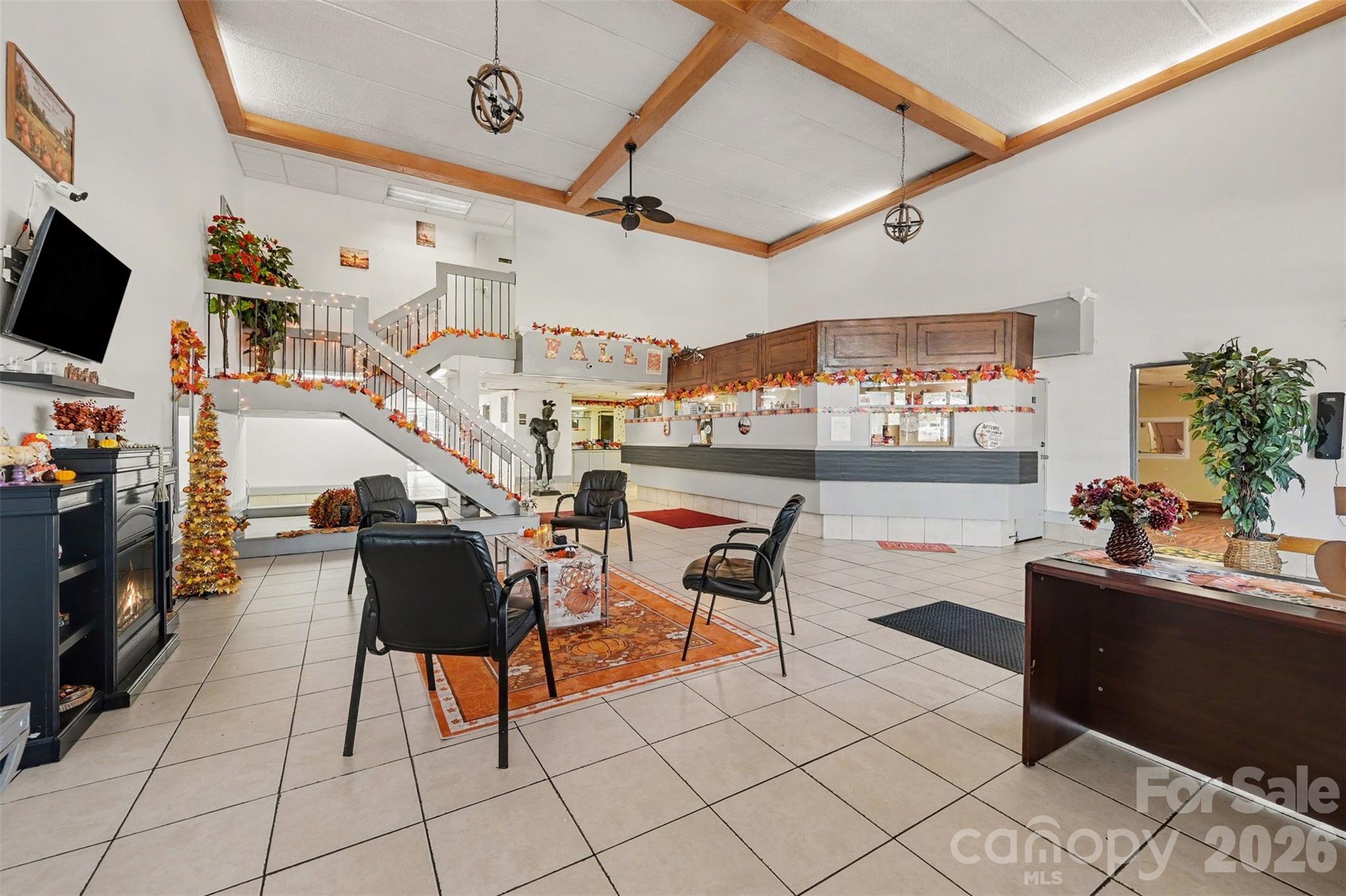 4904 Reagan Drive