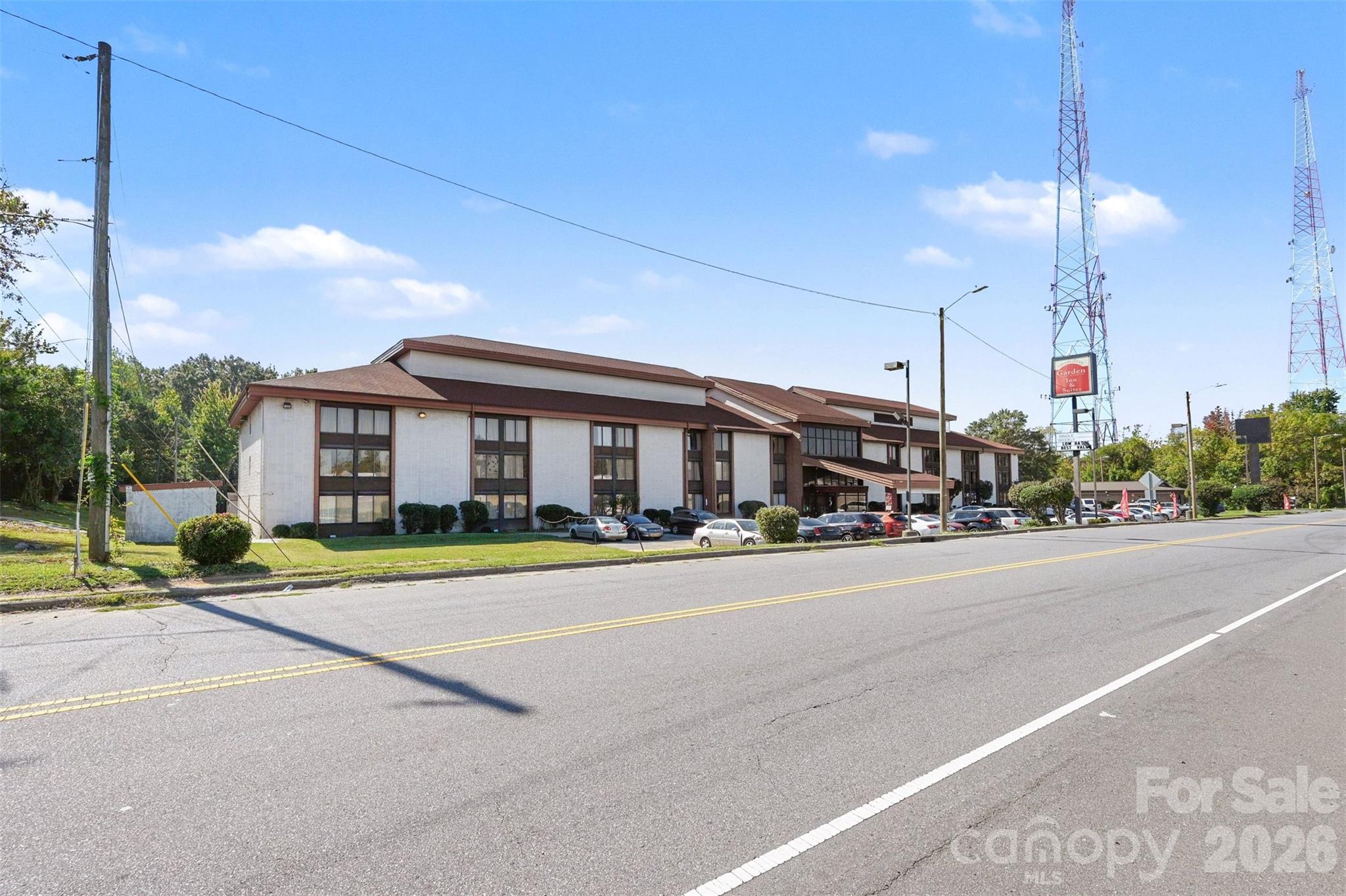 4904 Reagan Drive