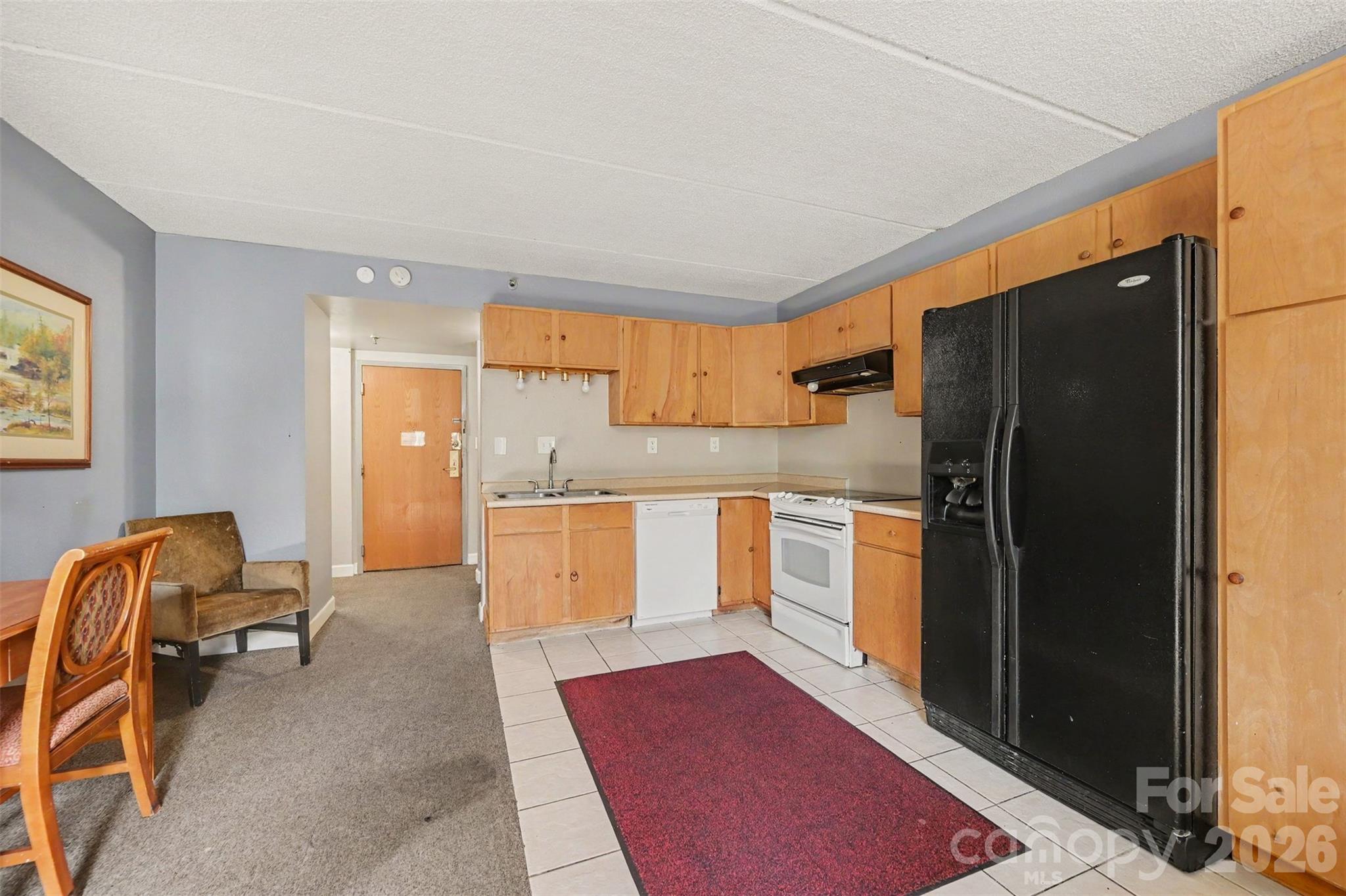 4904 Reagan Drive