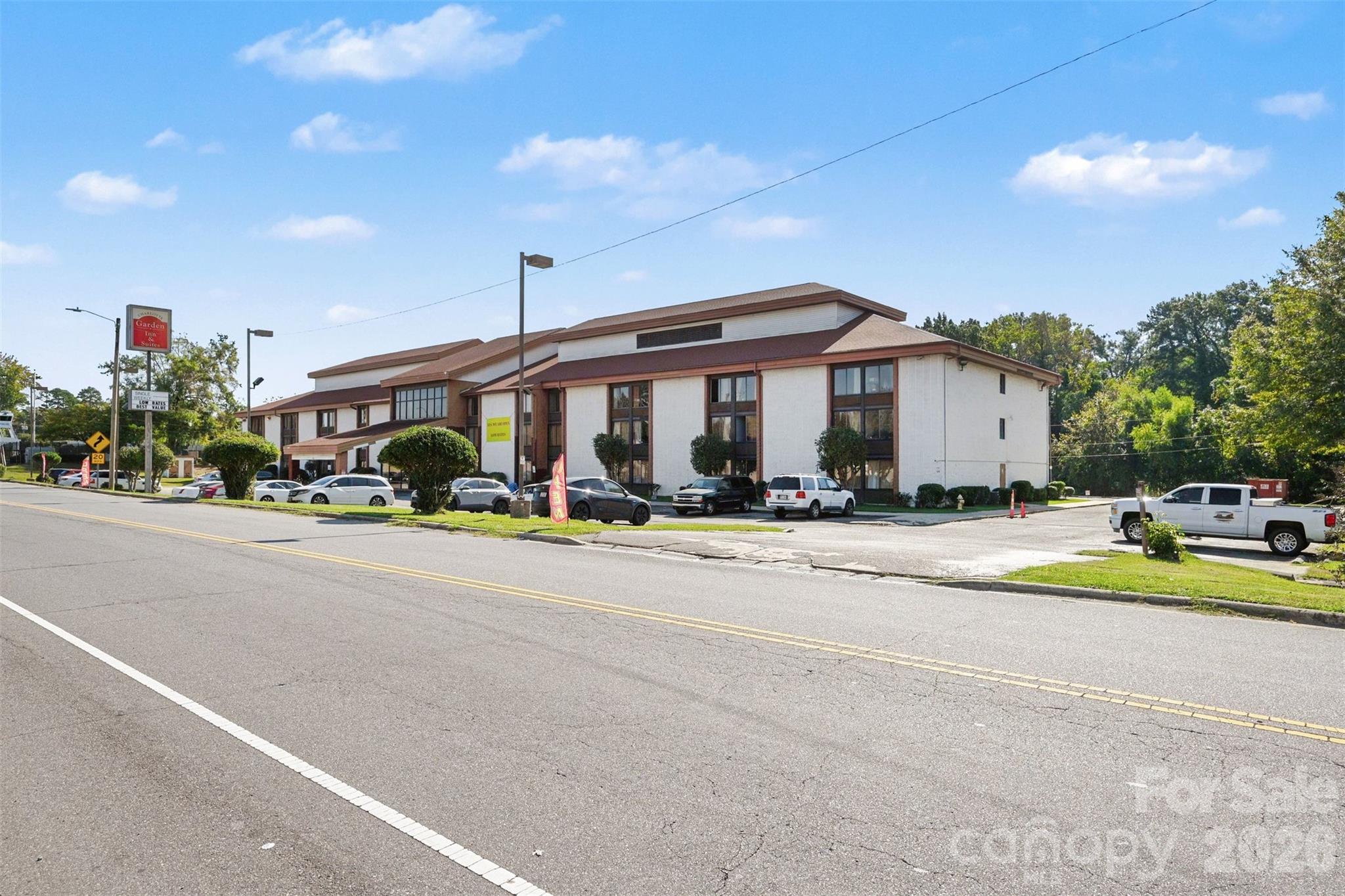 4904 Reagan Drive