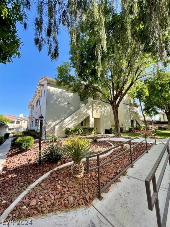 1301 Red Gable Lane 204