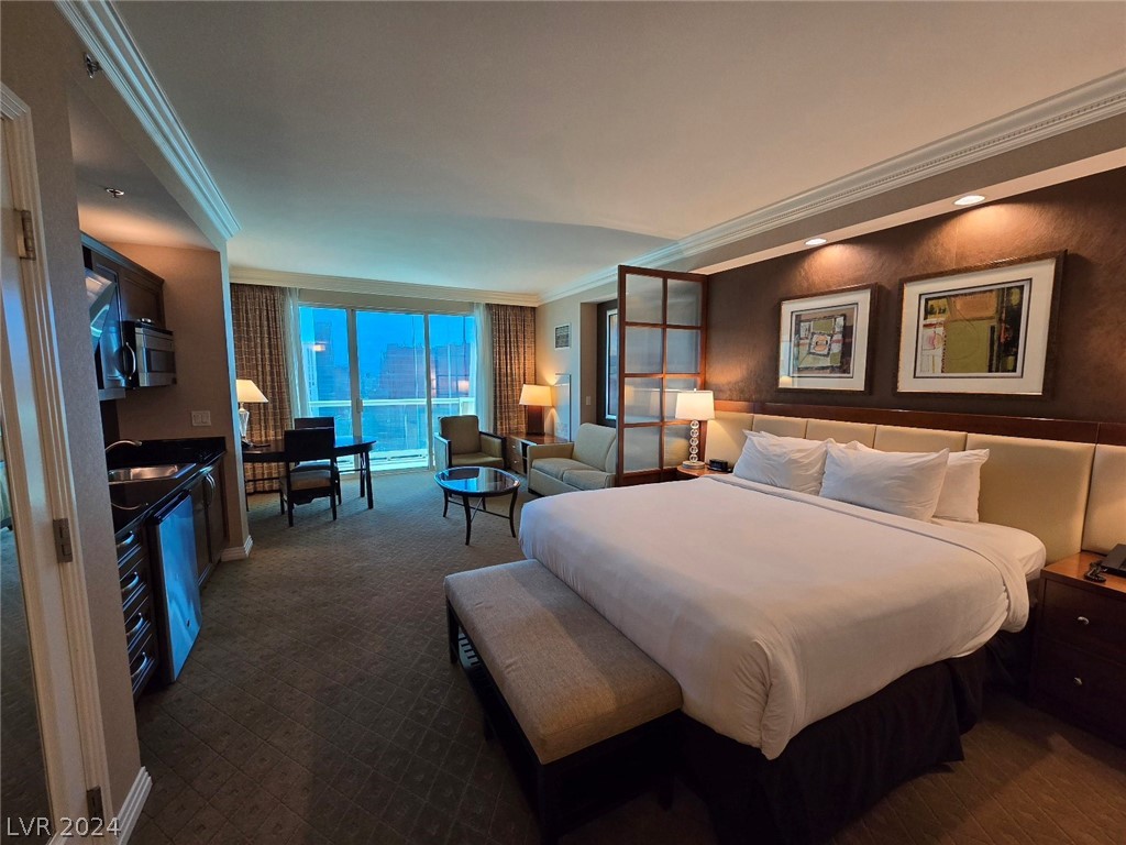 135 East Harmon Avenue 2807