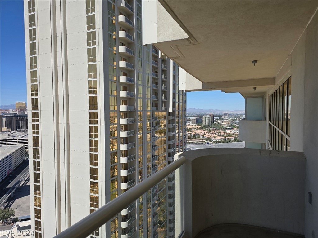 135 East Harmon Avenue 2807