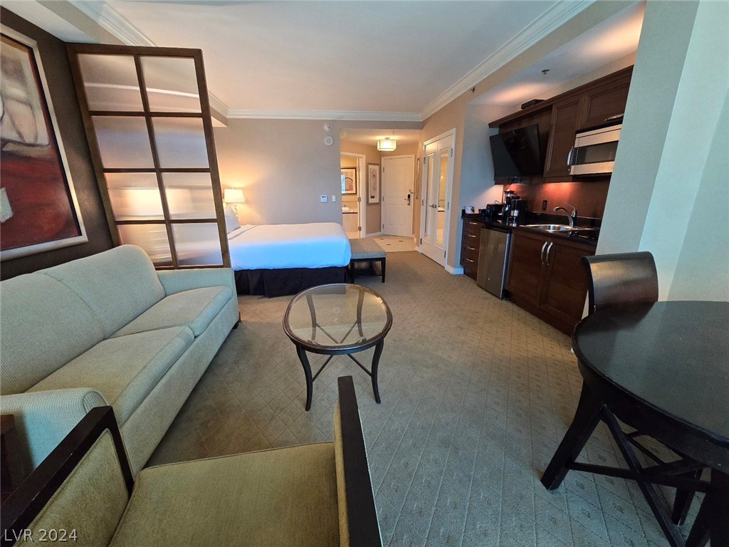 135 East Harmon Avenue 2807